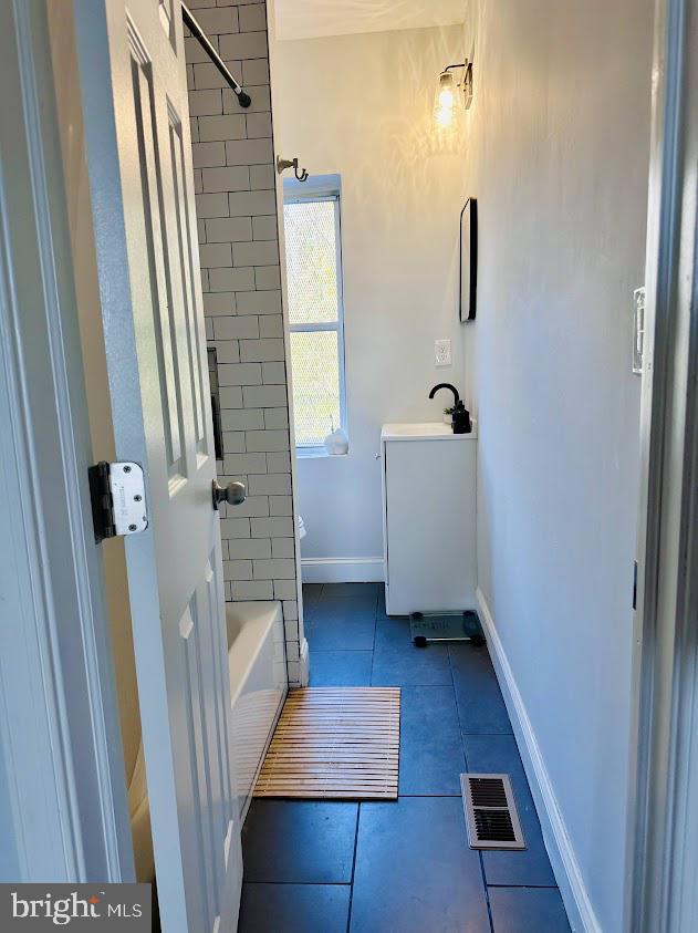 HARLEM PARK - Residential Lease