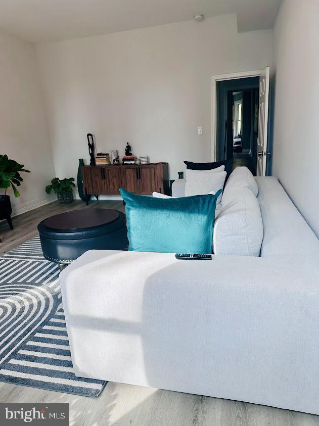 HARLEM PARK - Residential Lease