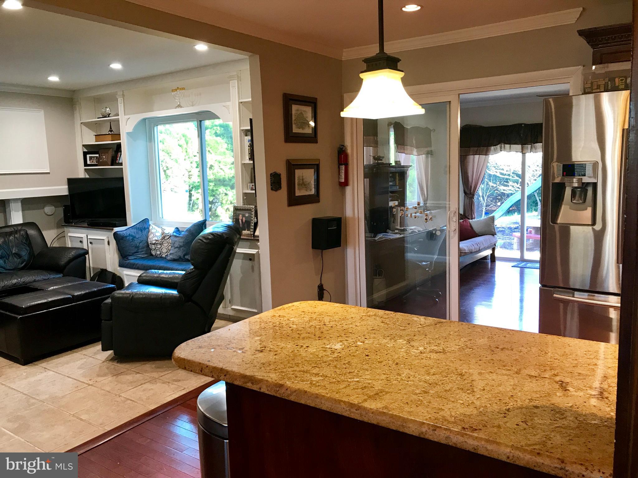 BROOKFIELD - Residential