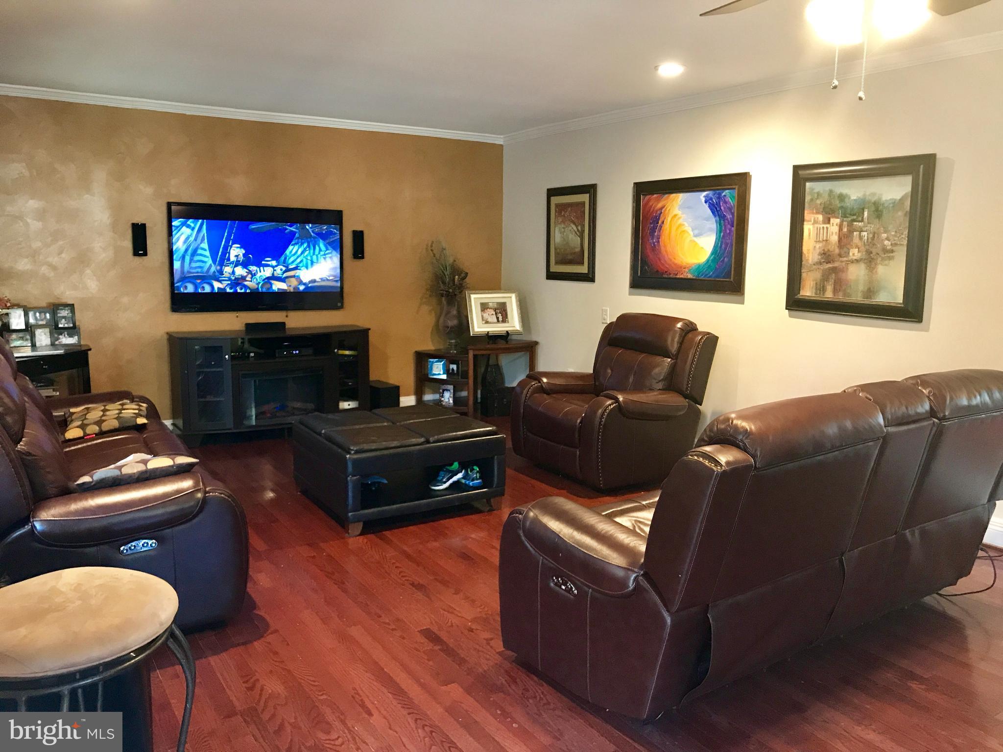 BROOKFIELD - Residential