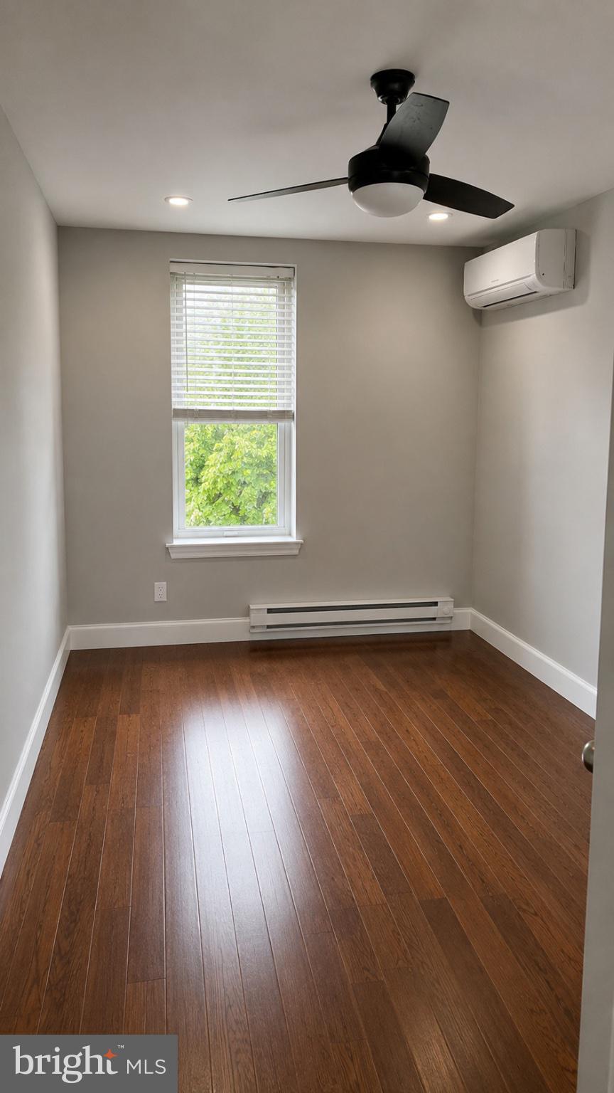 427 W GIRARD AVENUE 3