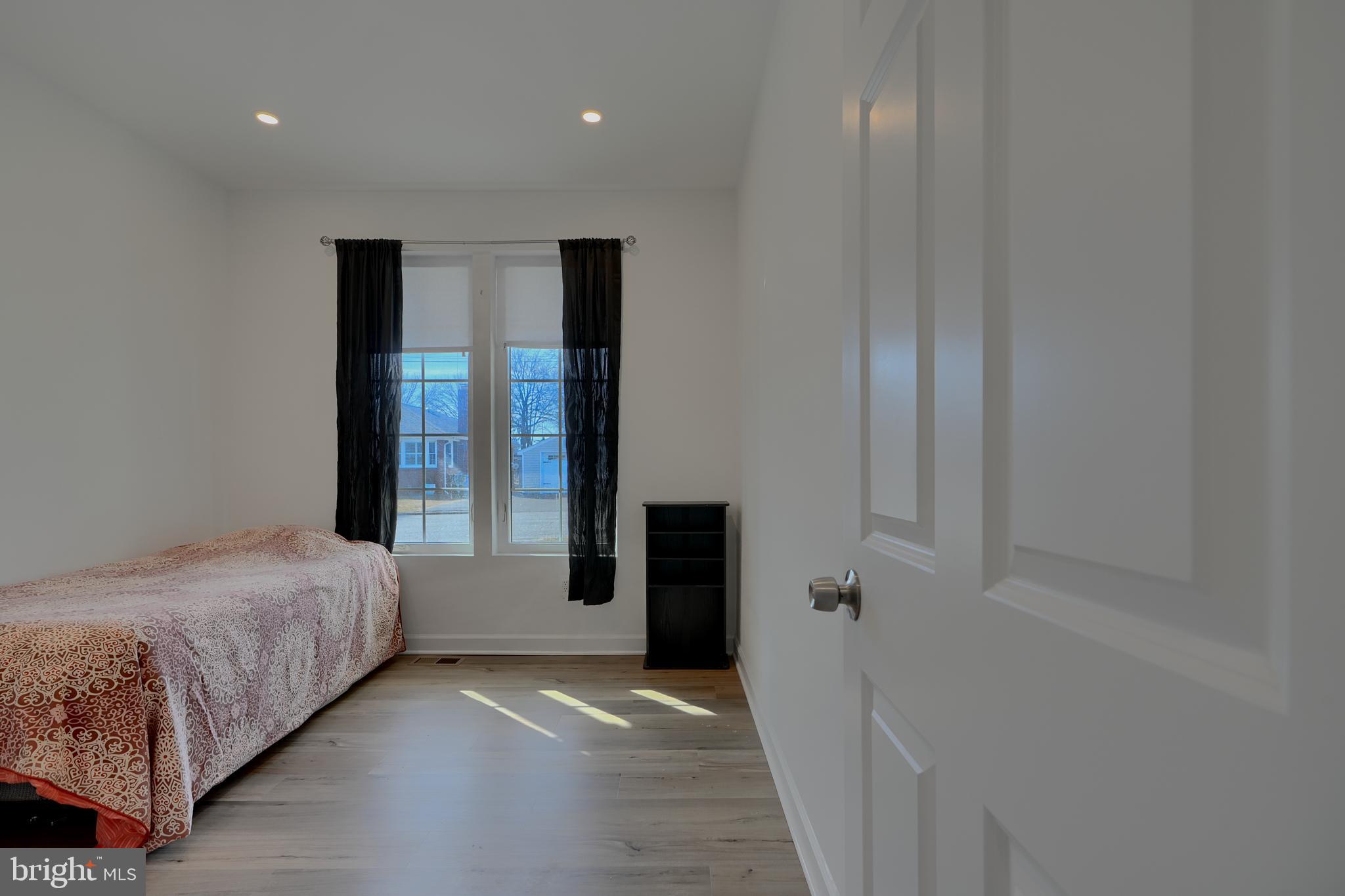 LINDEN HILLS - Residential