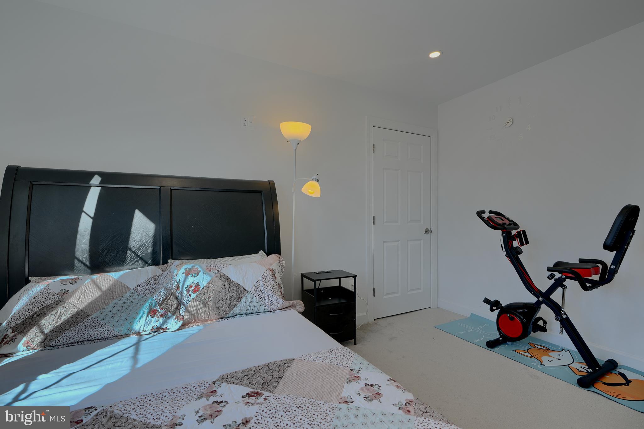 LINDEN HILLS - Residential