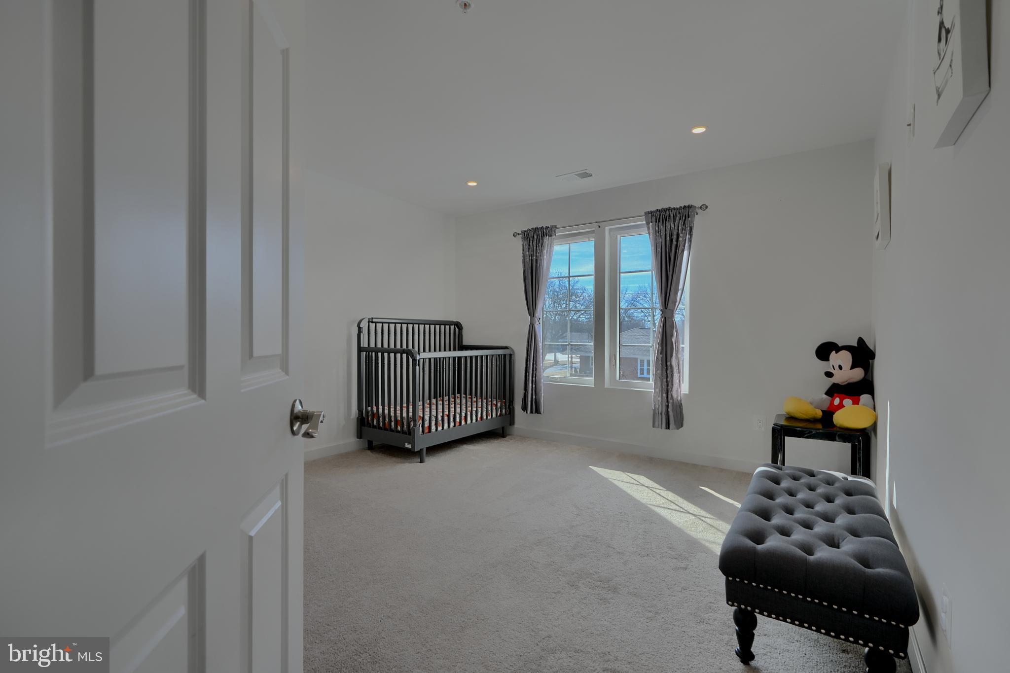 LINDEN HILLS - Residential