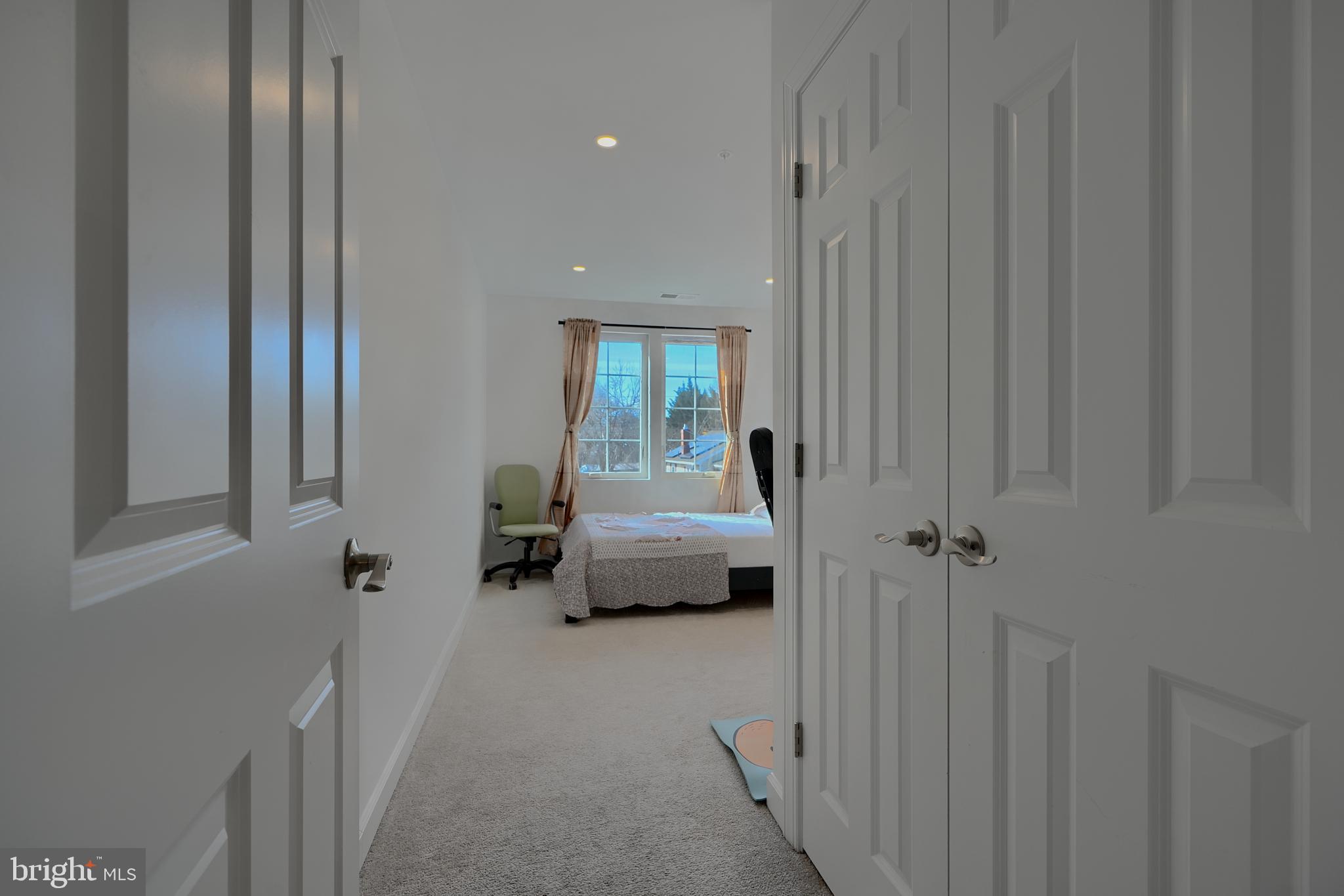 LINDEN HILLS - Residential