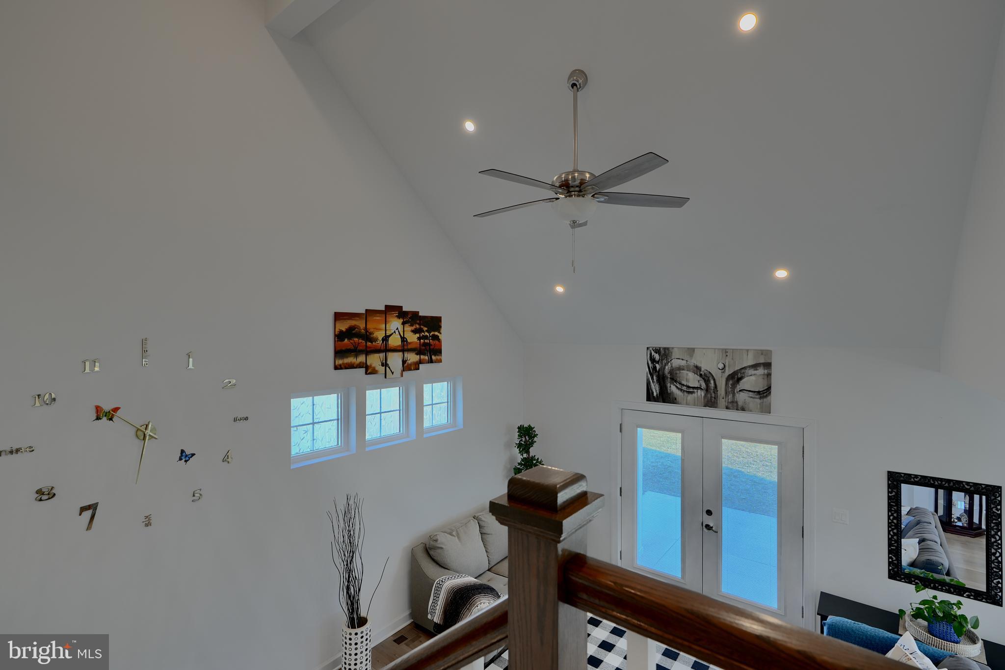 LINDEN HILLS - Residential