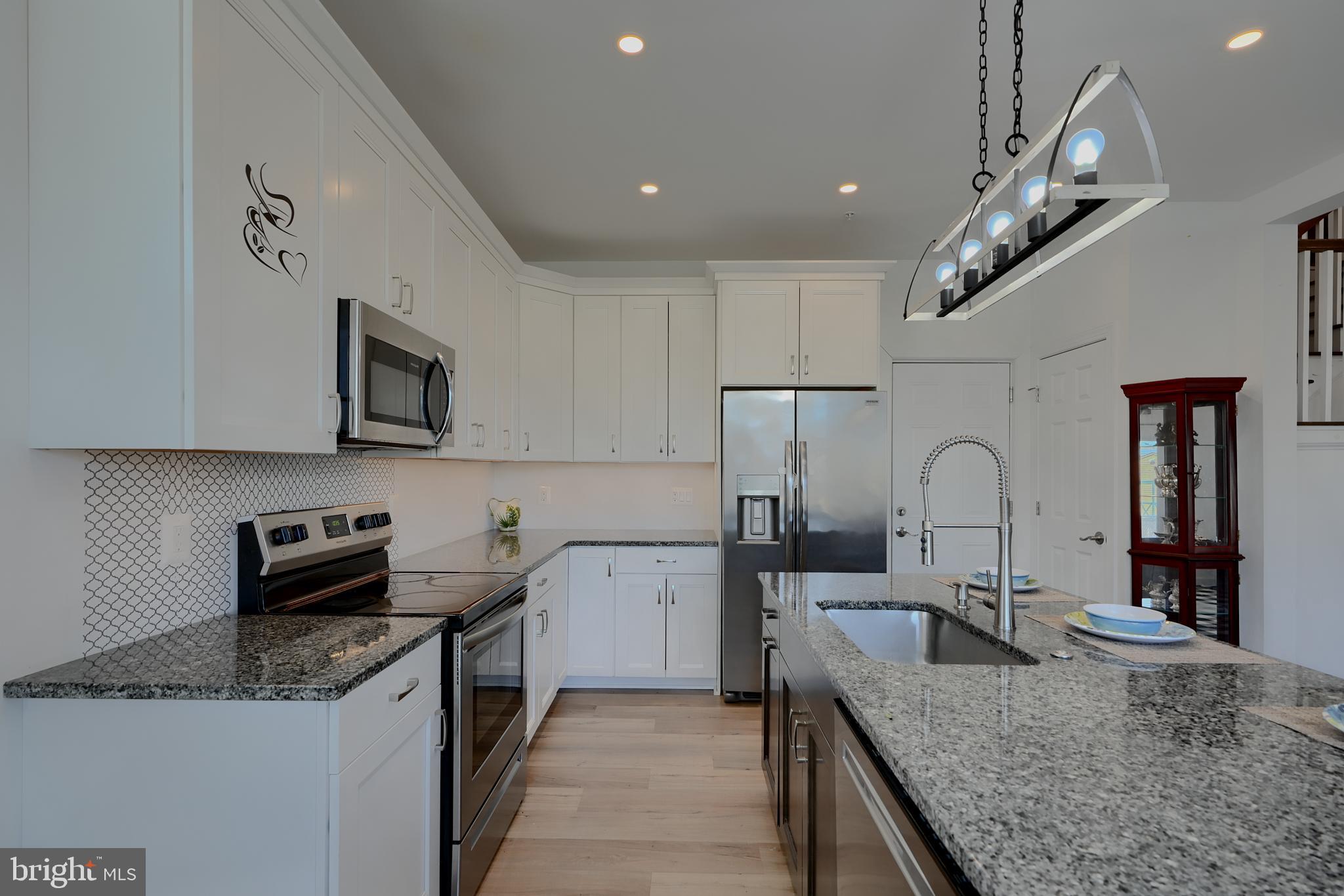 LINDEN HILLS - Residential