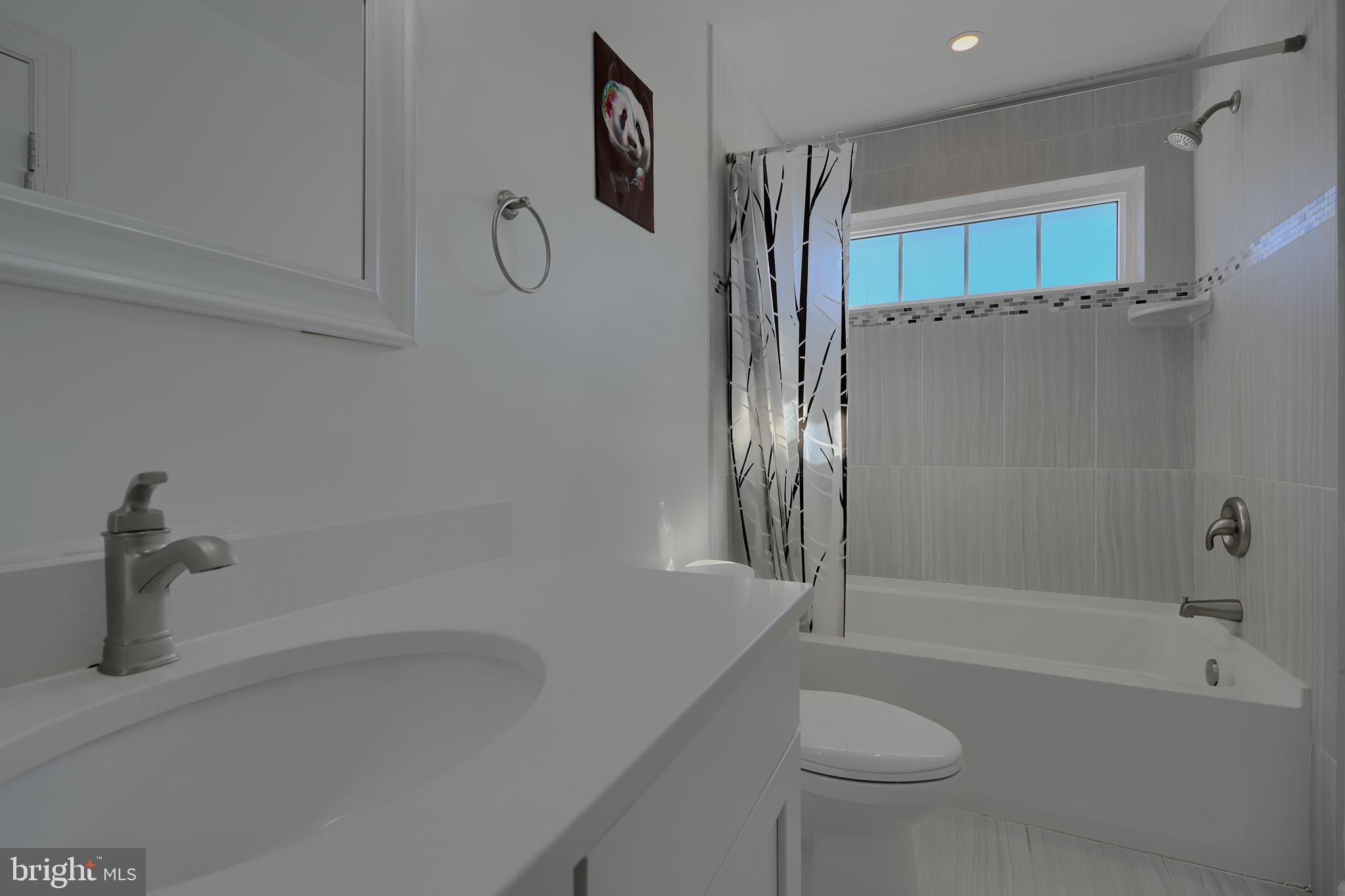 LINDEN HILLS - Residential