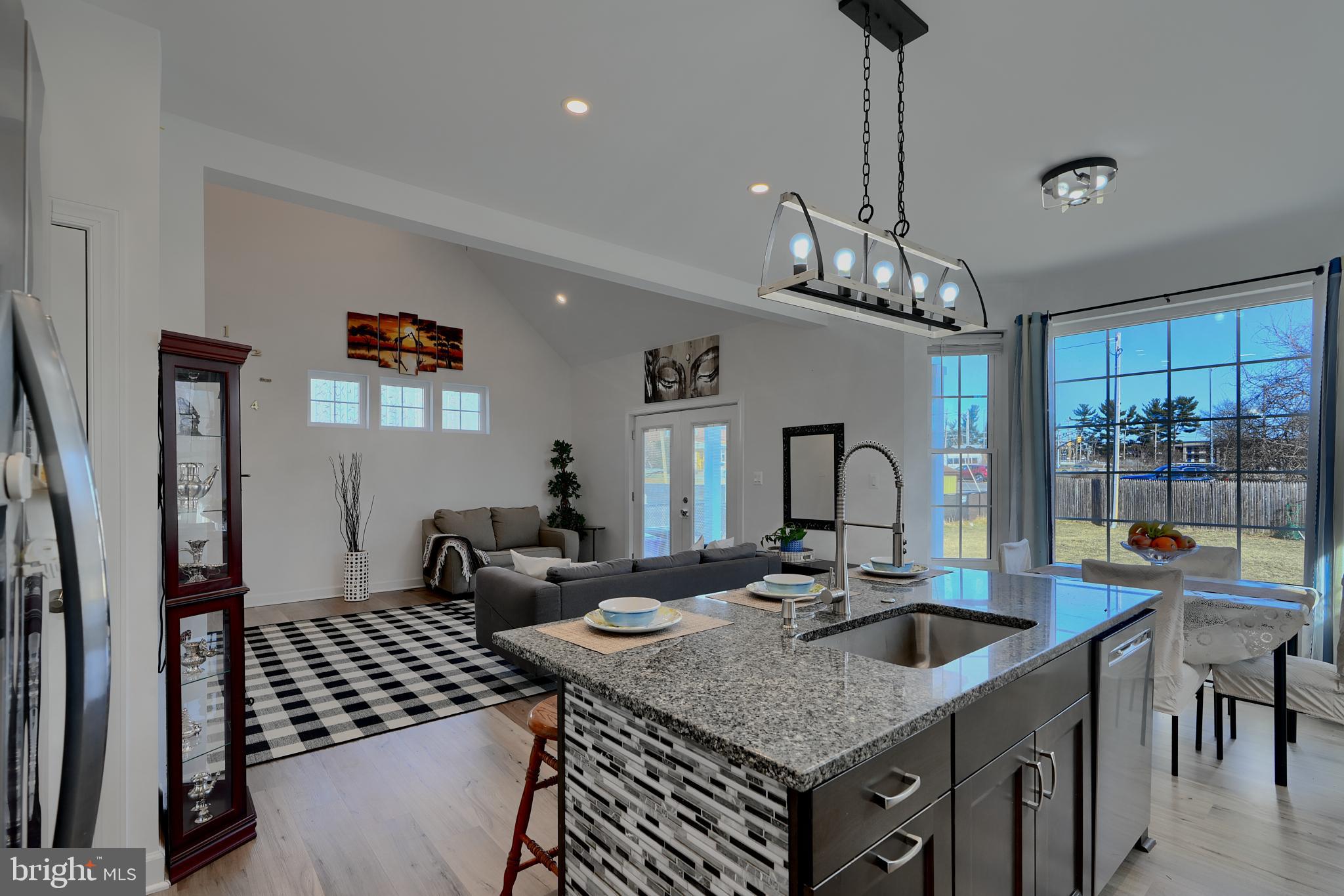 LINDEN HILLS - Residential