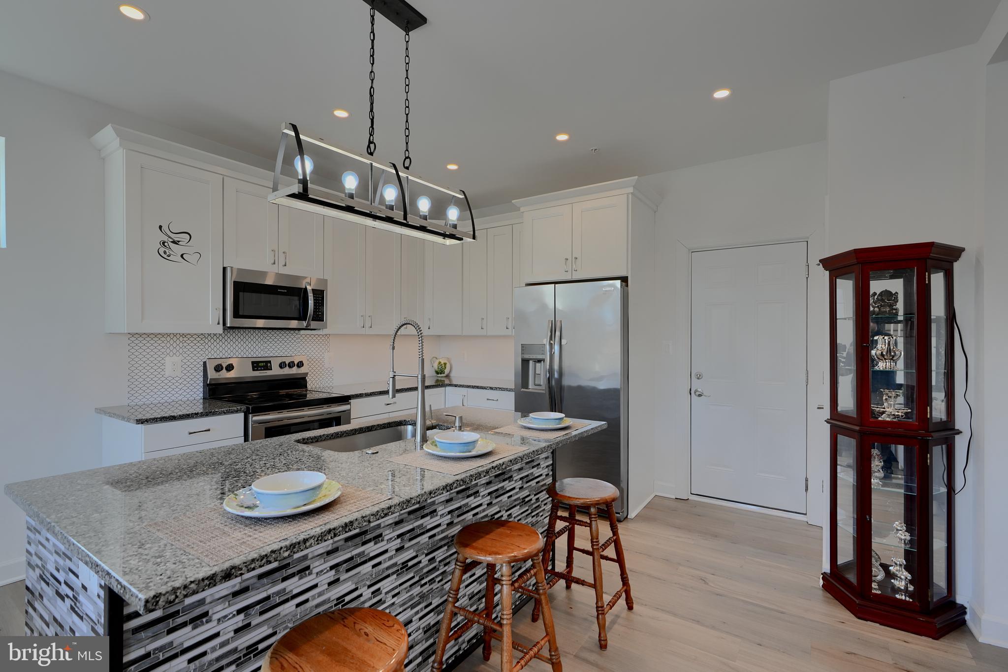 LINDEN HILLS - Residential