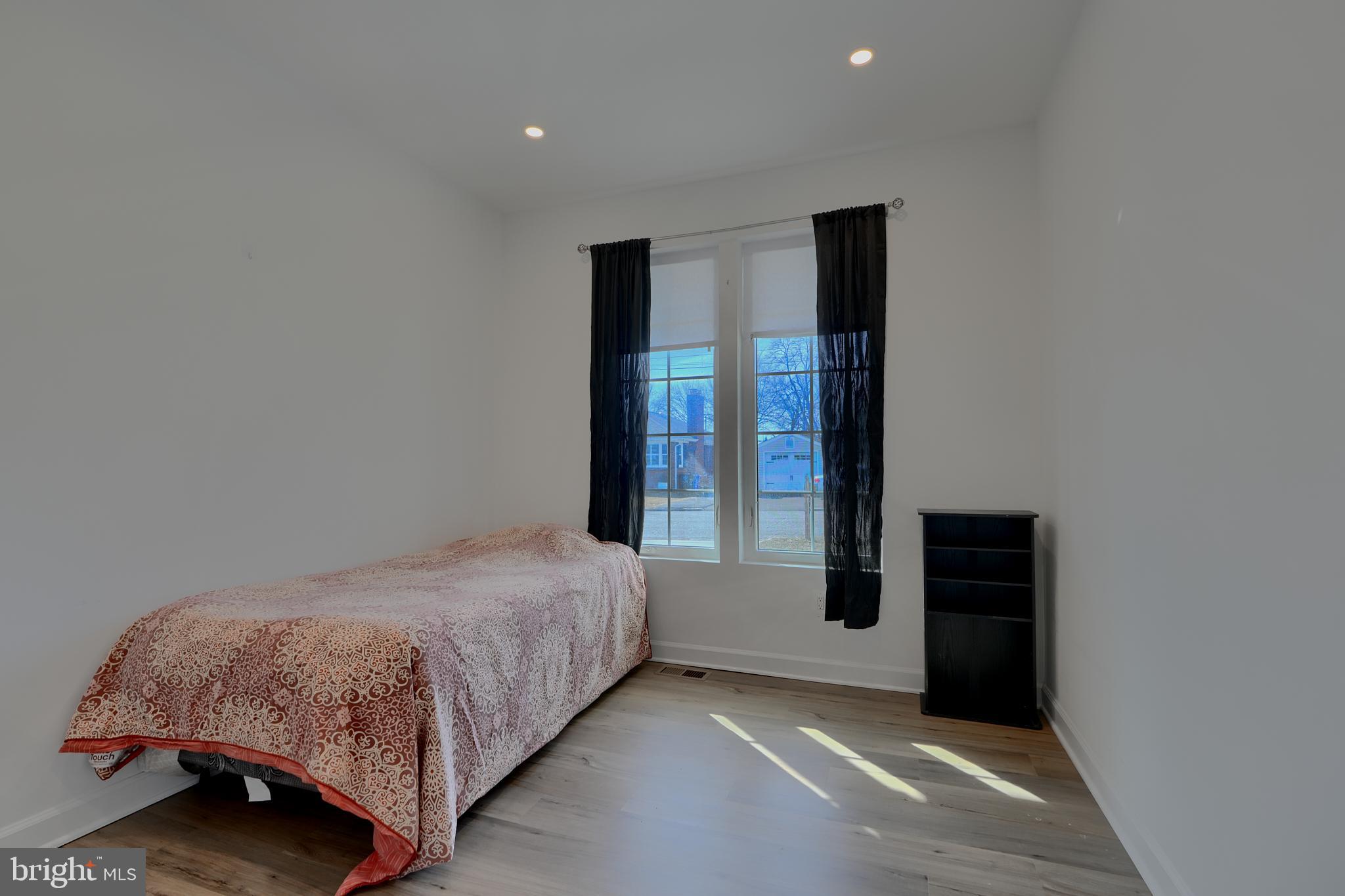 LINDEN HILLS - Residential