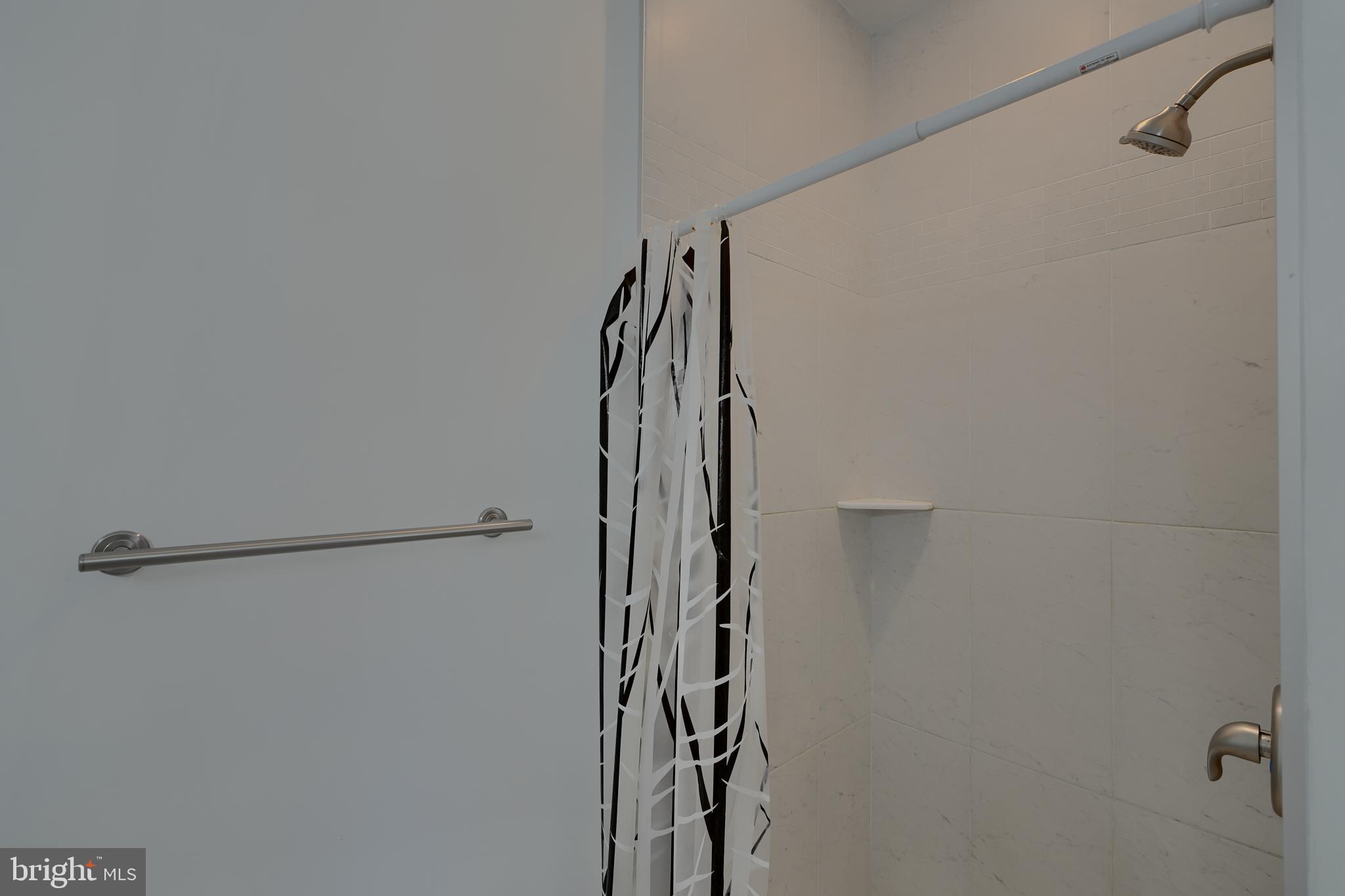 LINDEN HILLS - Residential