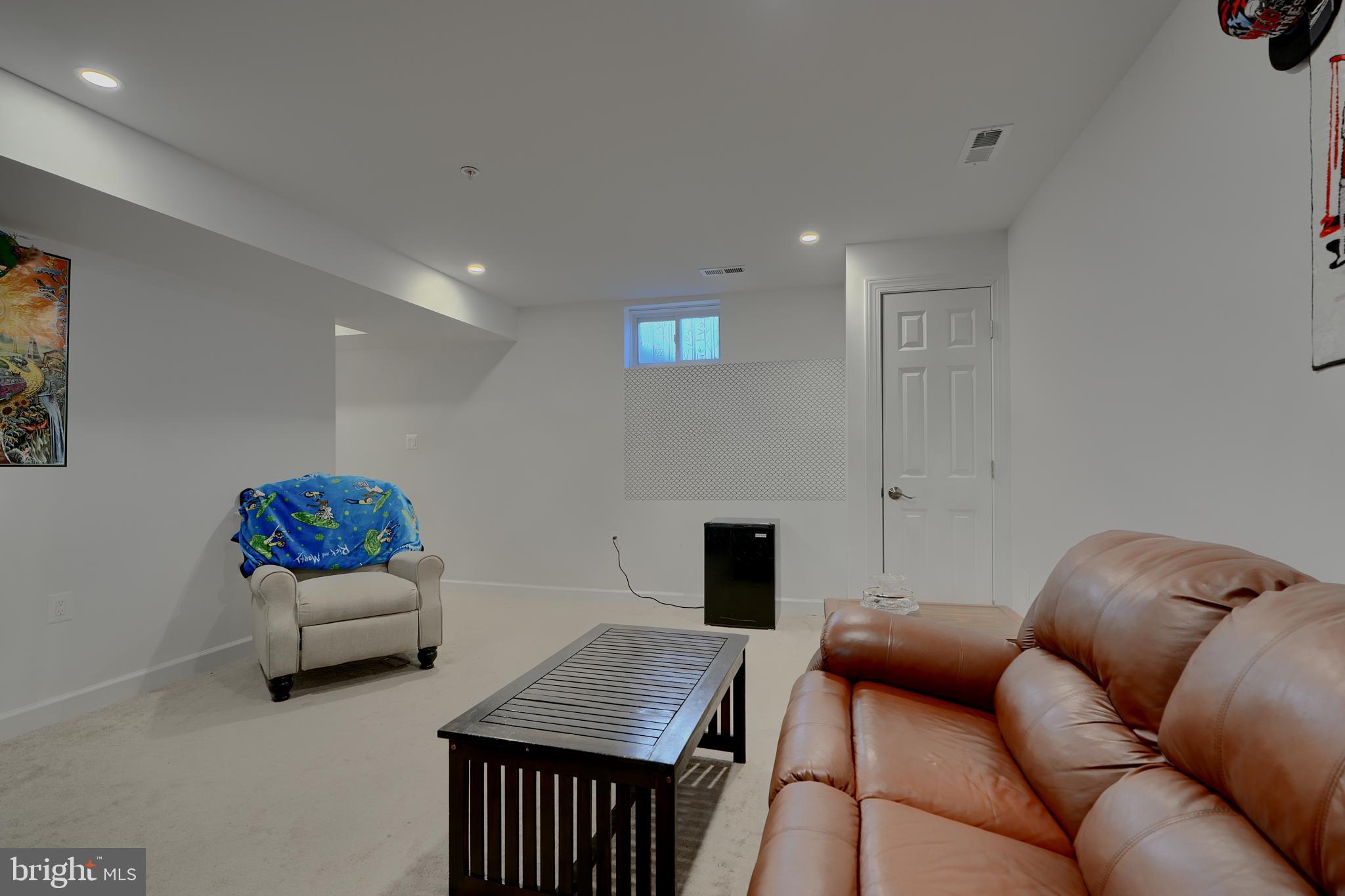 LINDEN HILLS - Residential