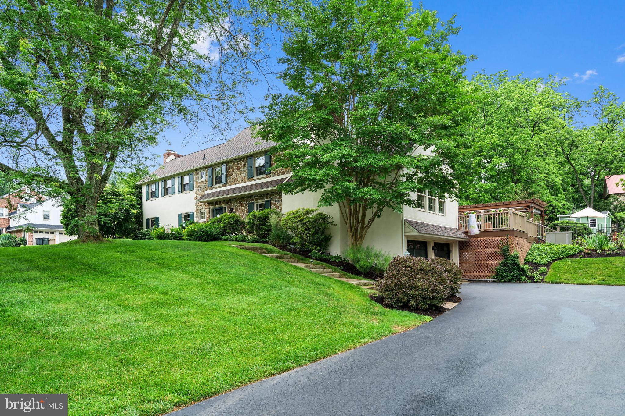 4105 MEADOW LANE