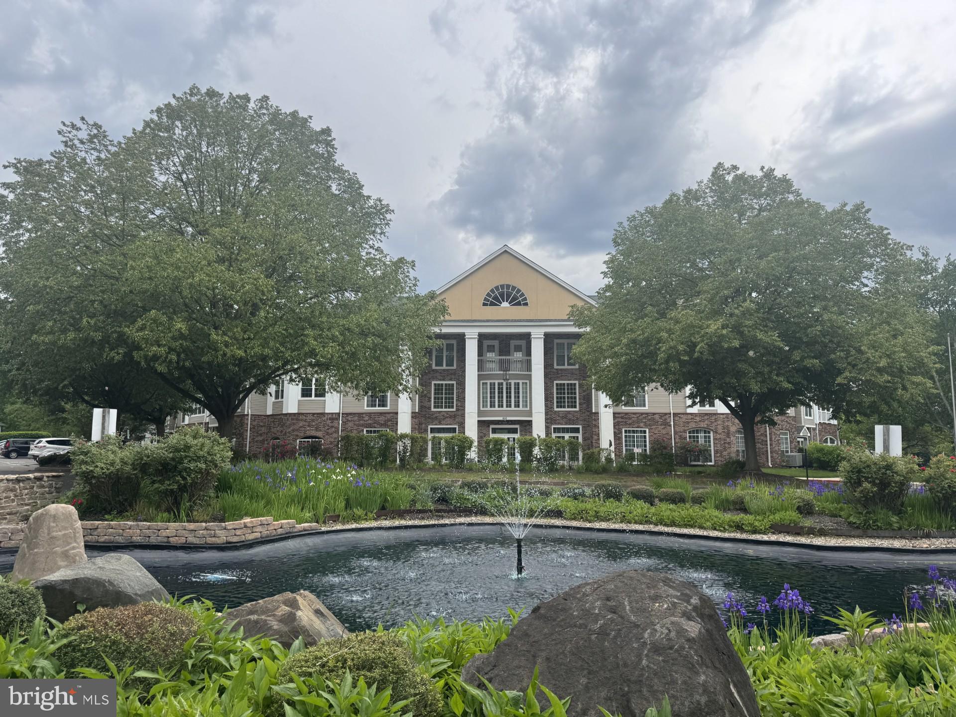 606 SQUIRE LANE G 606-G