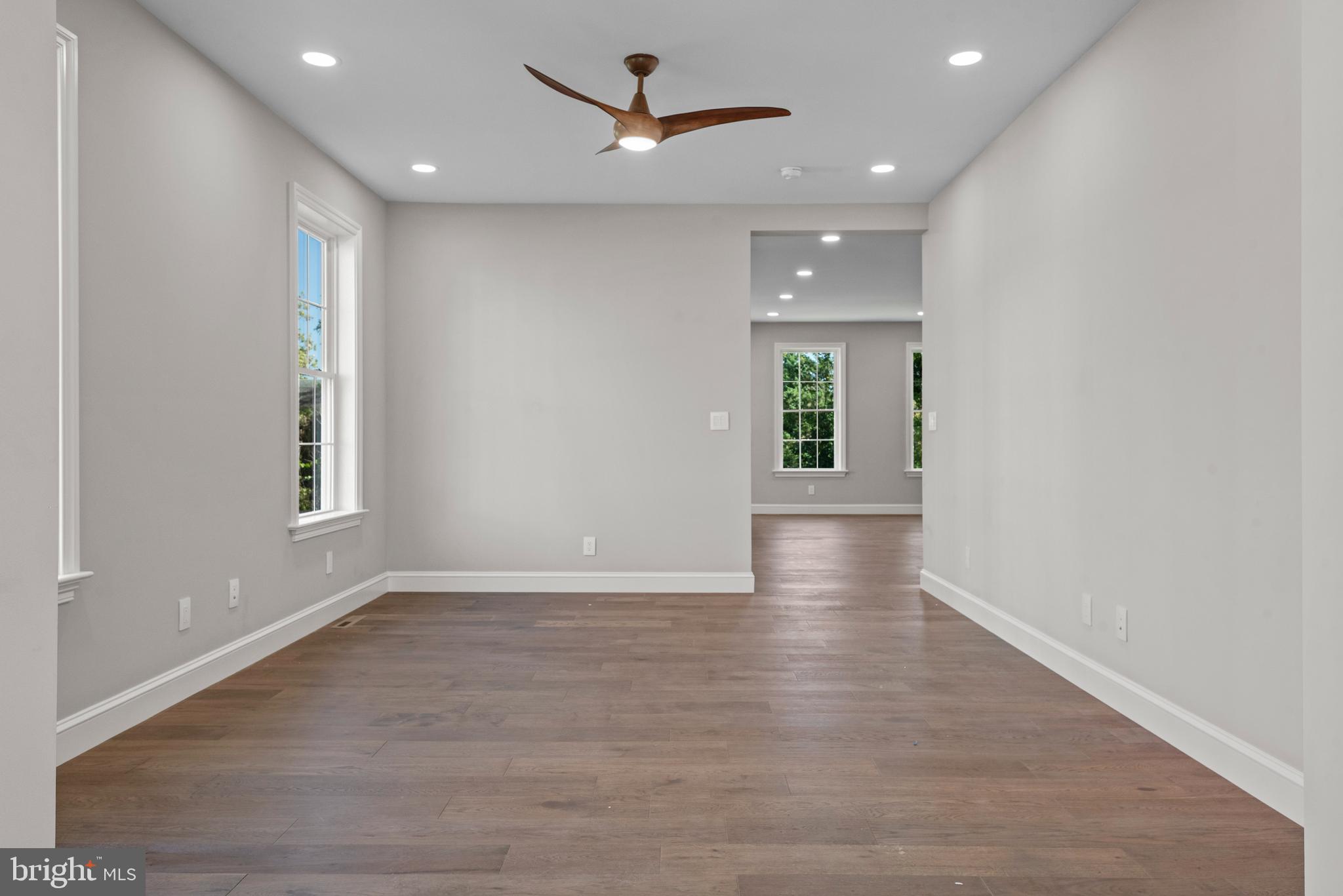 425 HILLSIDE AVE