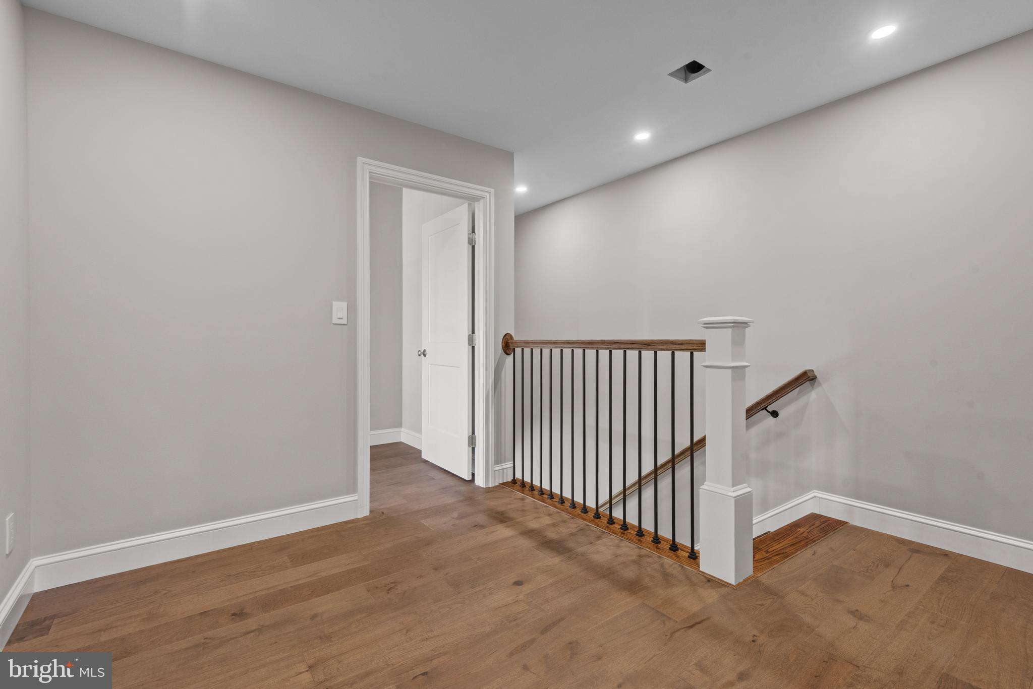 LANCASTER - Residential