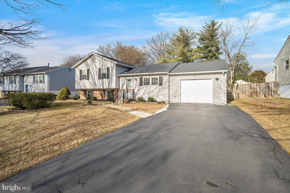 FLOWER HILL - Residential