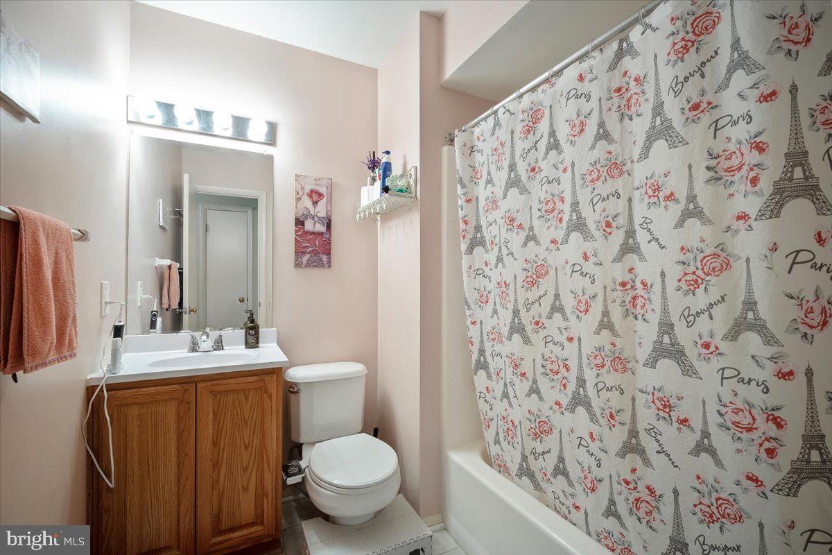 FLOWER HILL - Residential