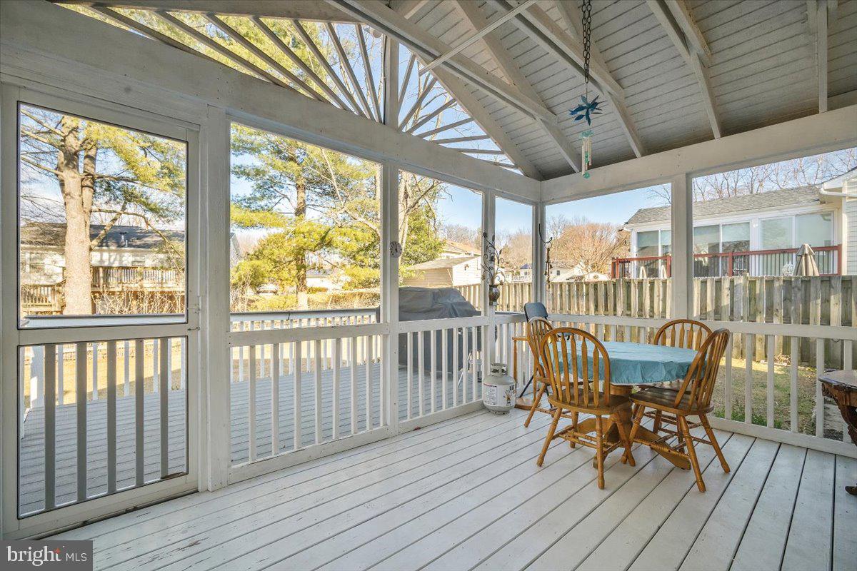 FLOWER HILL - Residential