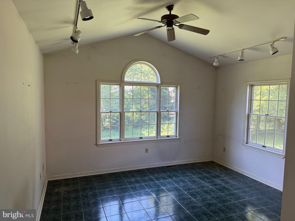 Photo of 10 Gordon Road, LANCASTER, PA 17603 (MLS # PALA2076070)