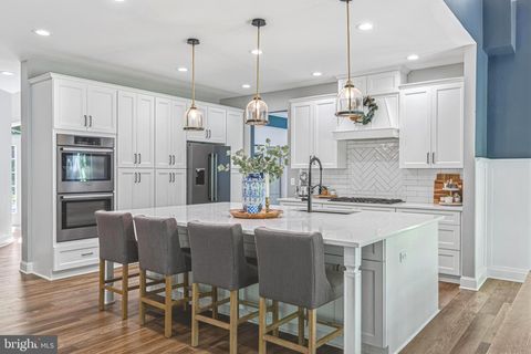 Photo of 5068 Dawn Court, WARRENTON, VA 20187 (MLS # VAFQ2021478)