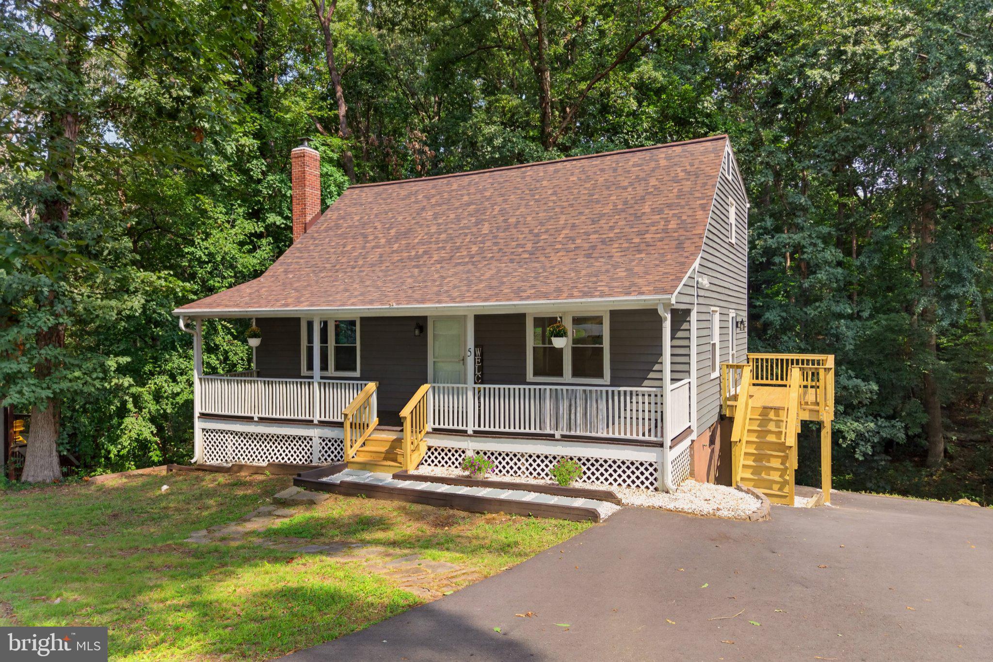 5 HUNTINGTON DRIVE