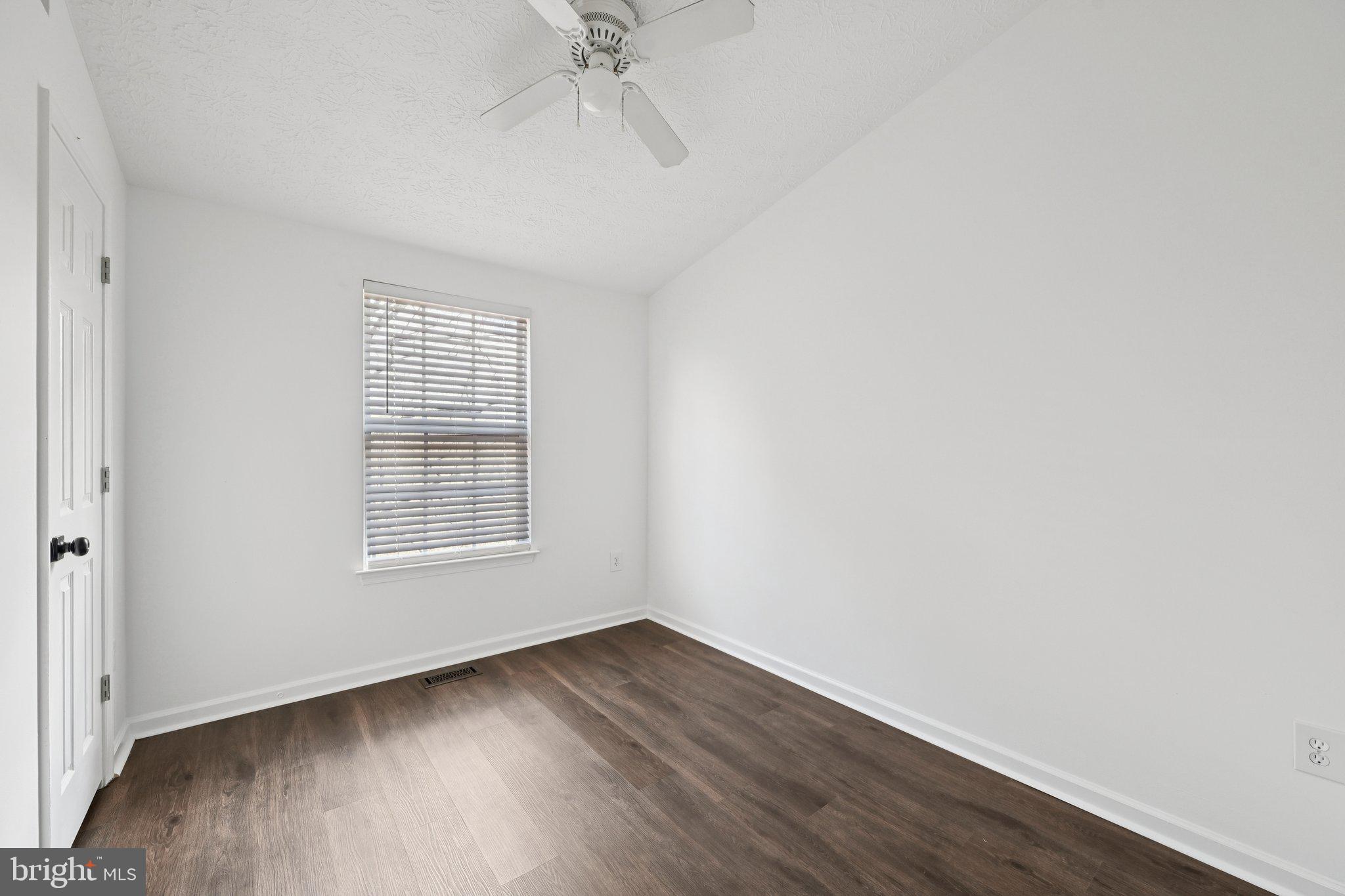 BRENTWOOD MANOR - Residential