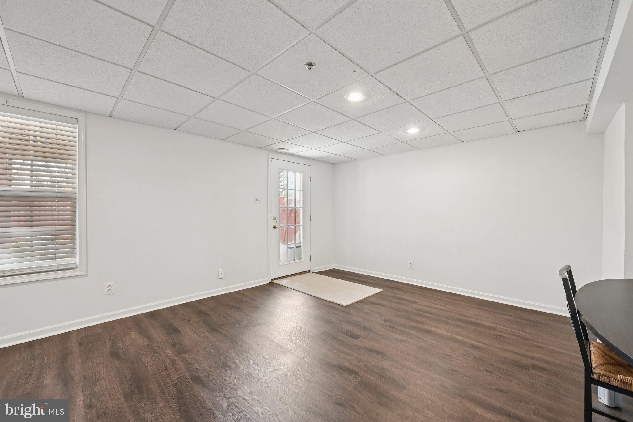 BRENTWOOD MANOR - Residential