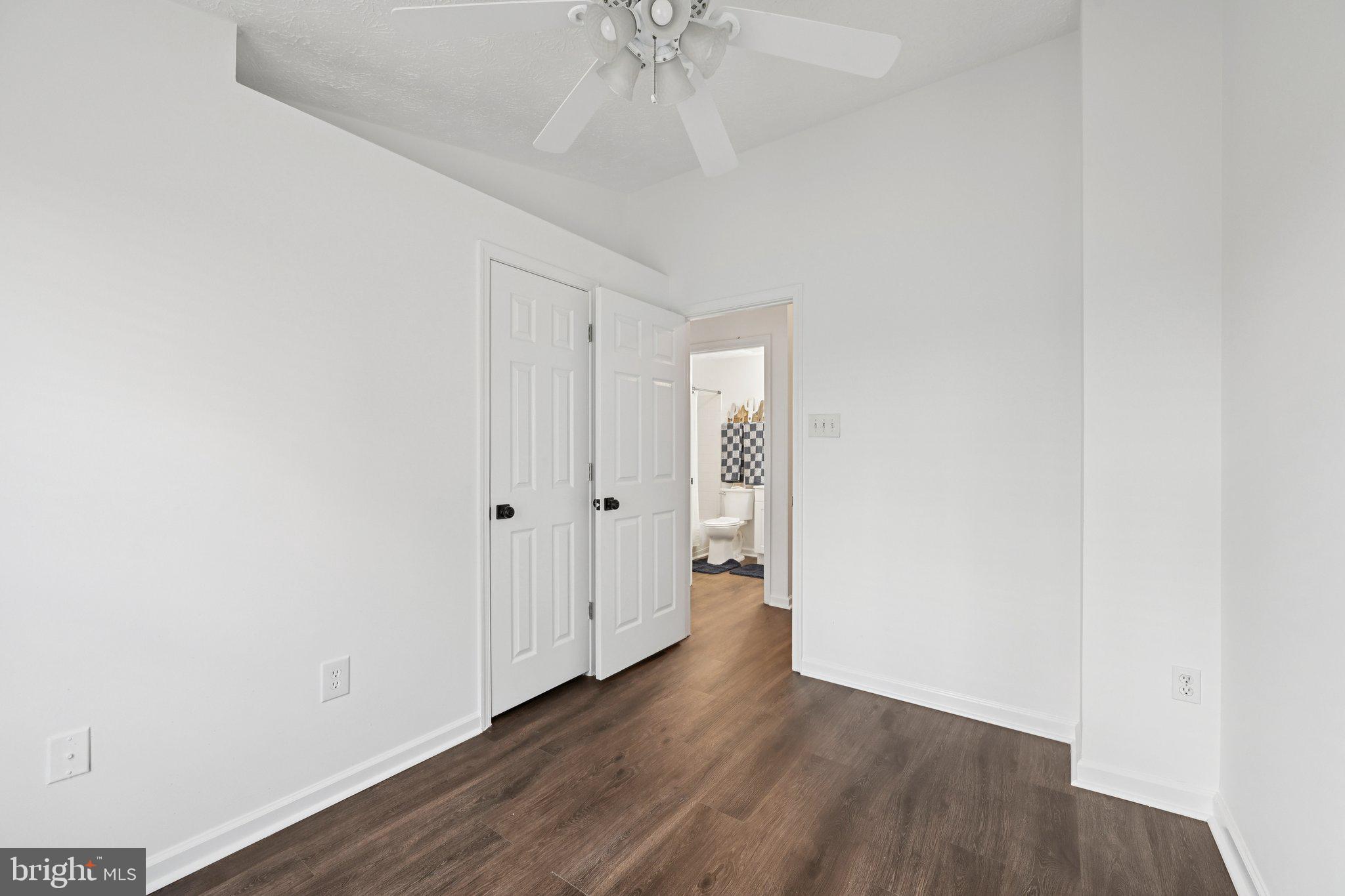 BRENTWOOD MANOR - Residential