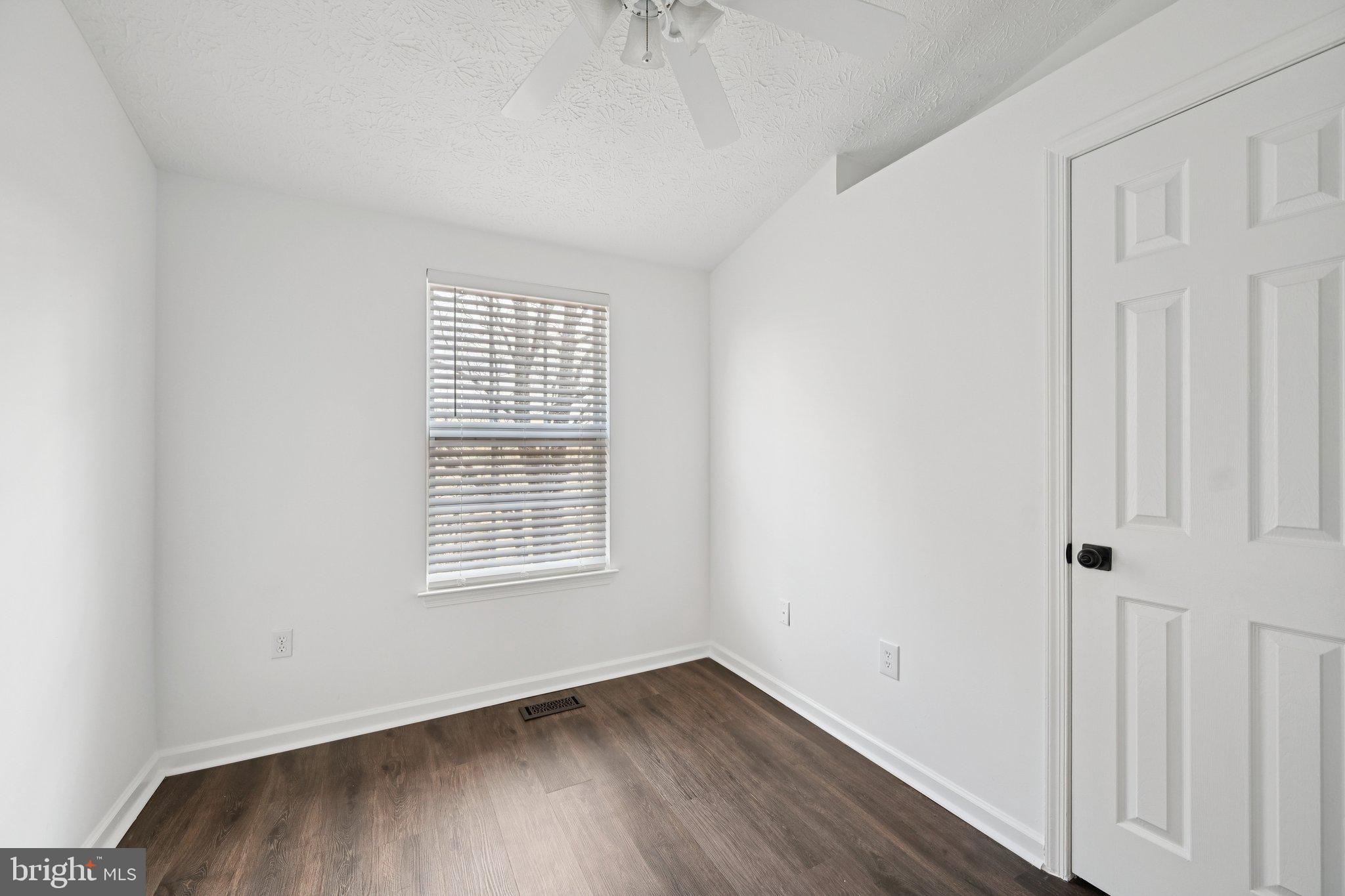 BRENTWOOD MANOR - Residential