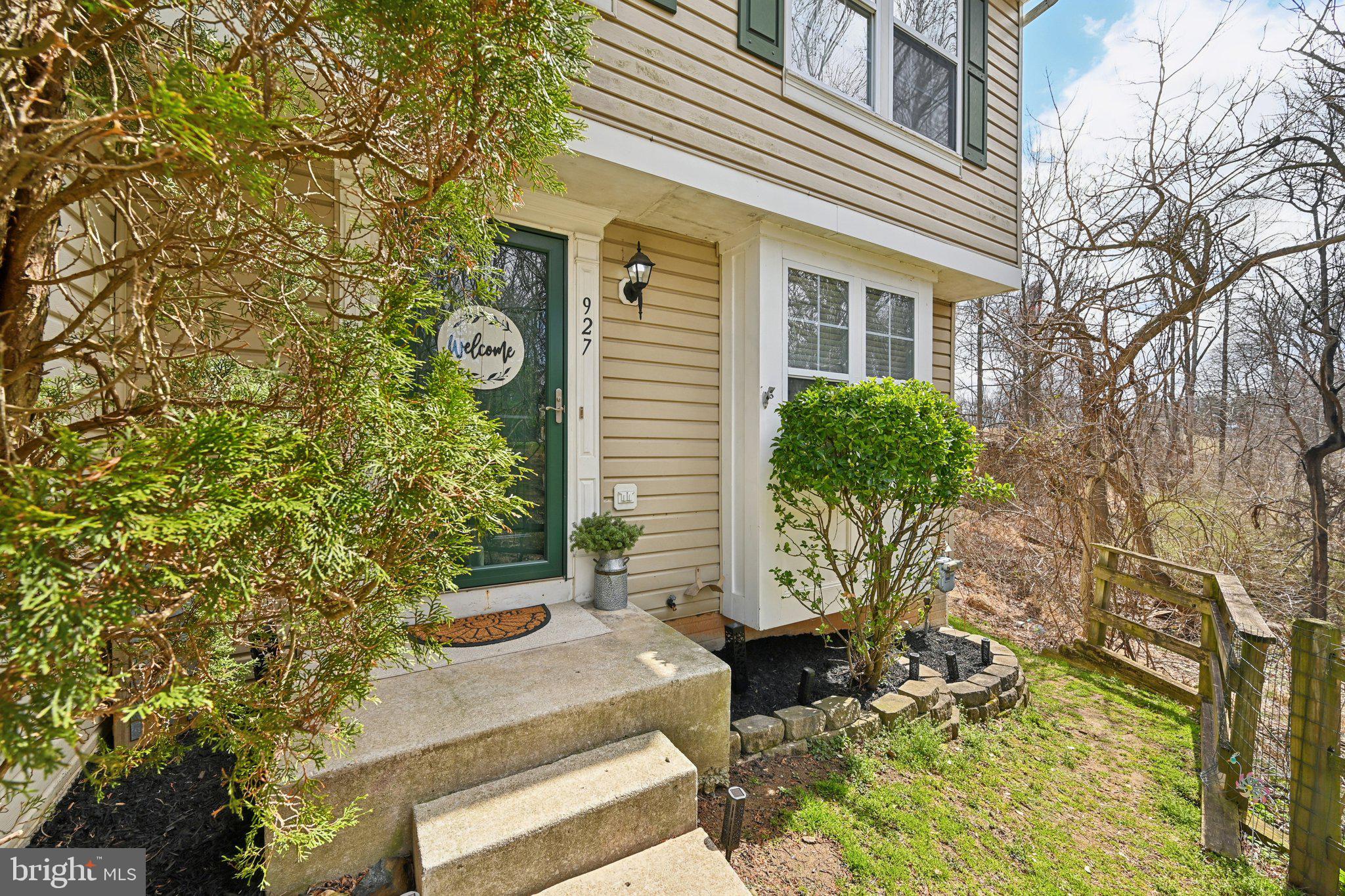 BRENTWOOD MANOR - Residential