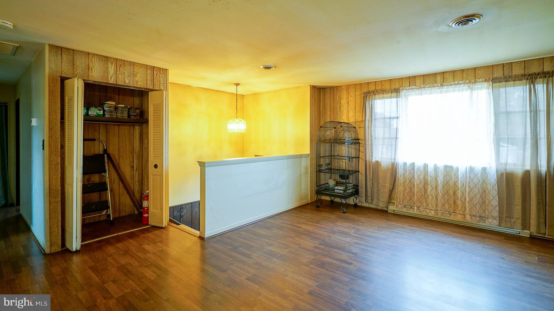 WEST VIEW SHORES - Residential