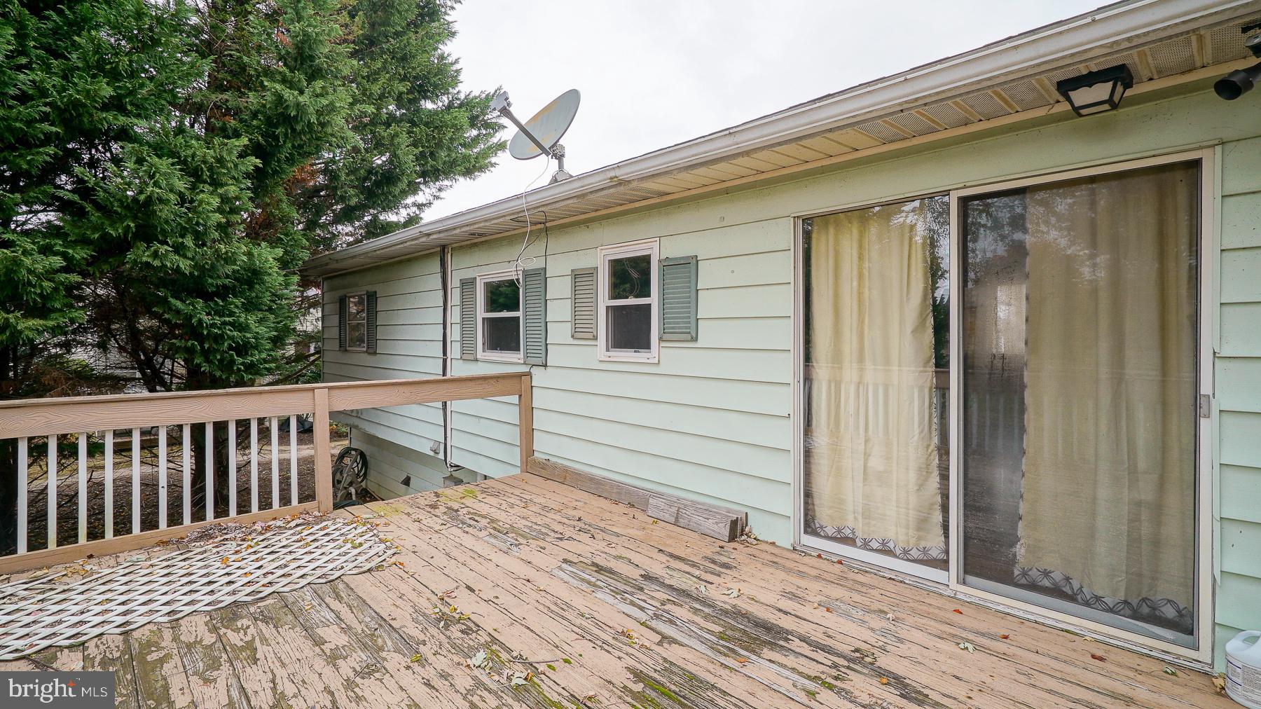 WEST VIEW SHORES - Residential