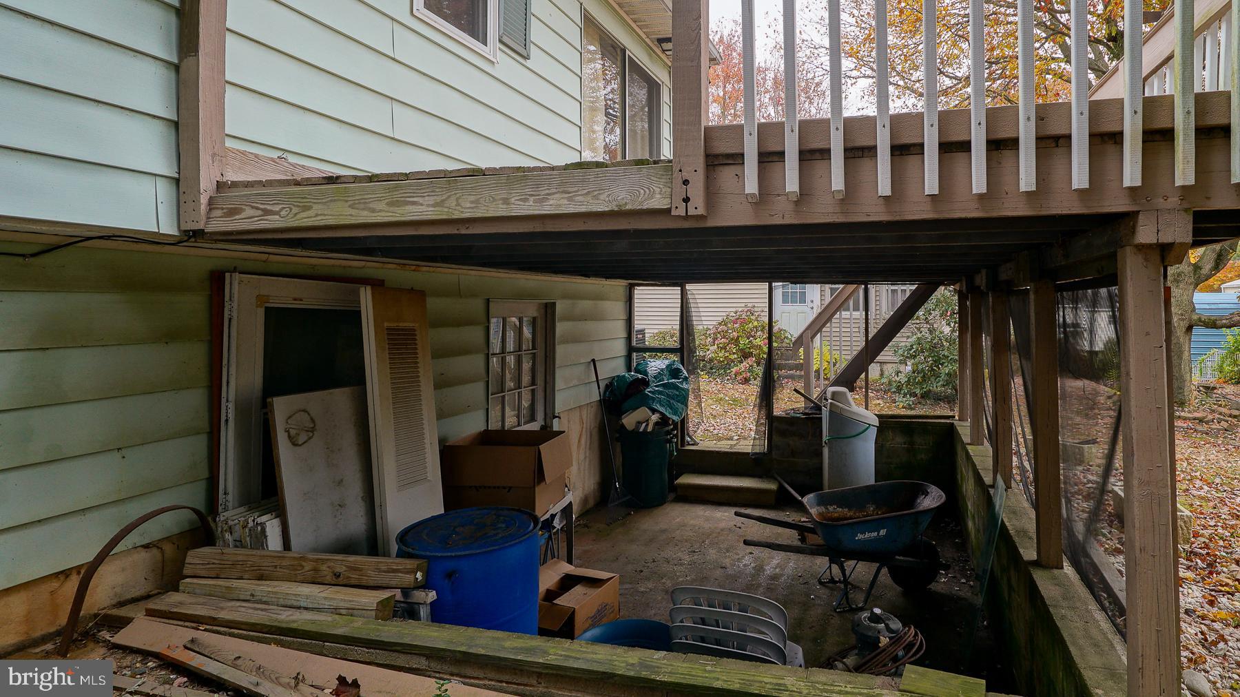 WEST VIEW SHORES - Residential