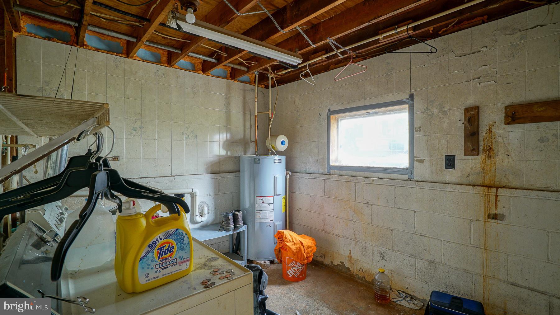 WEST VIEW SHORES - Residential