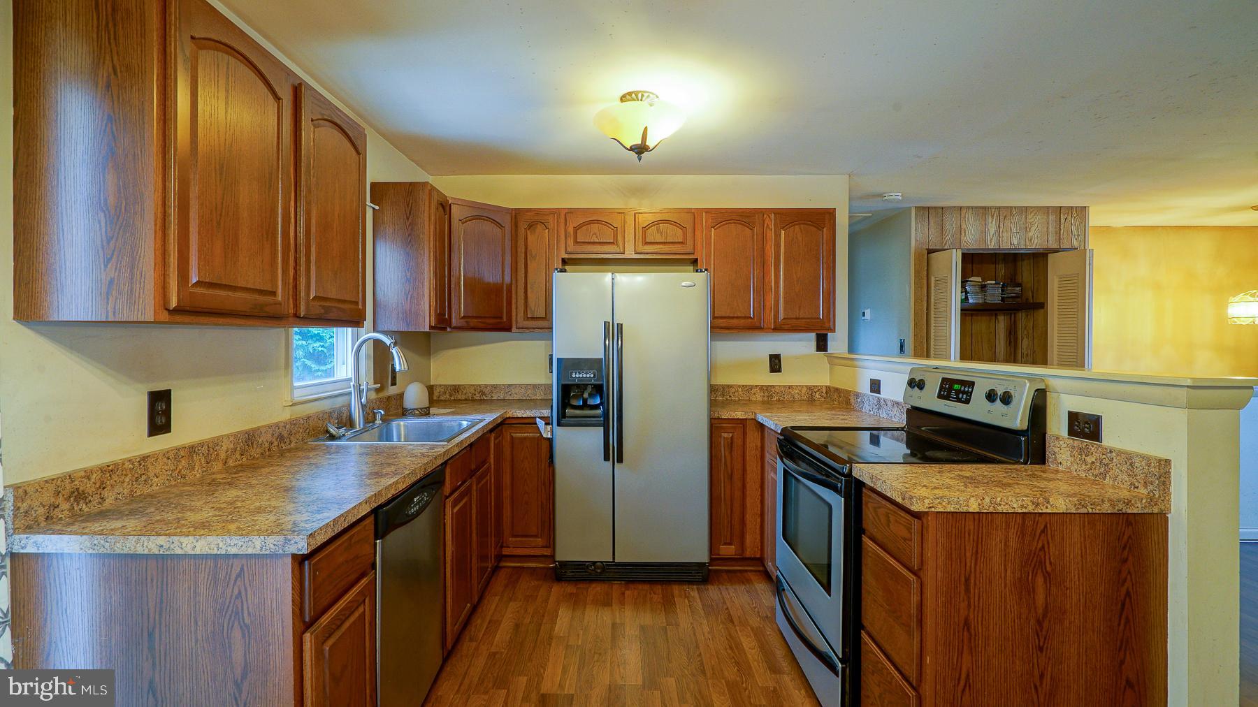 WEST VIEW SHORES - Residential