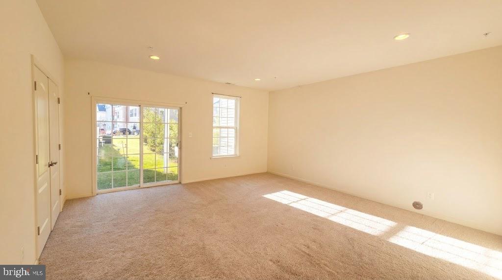 MORRIS PLACE - Residential Lease