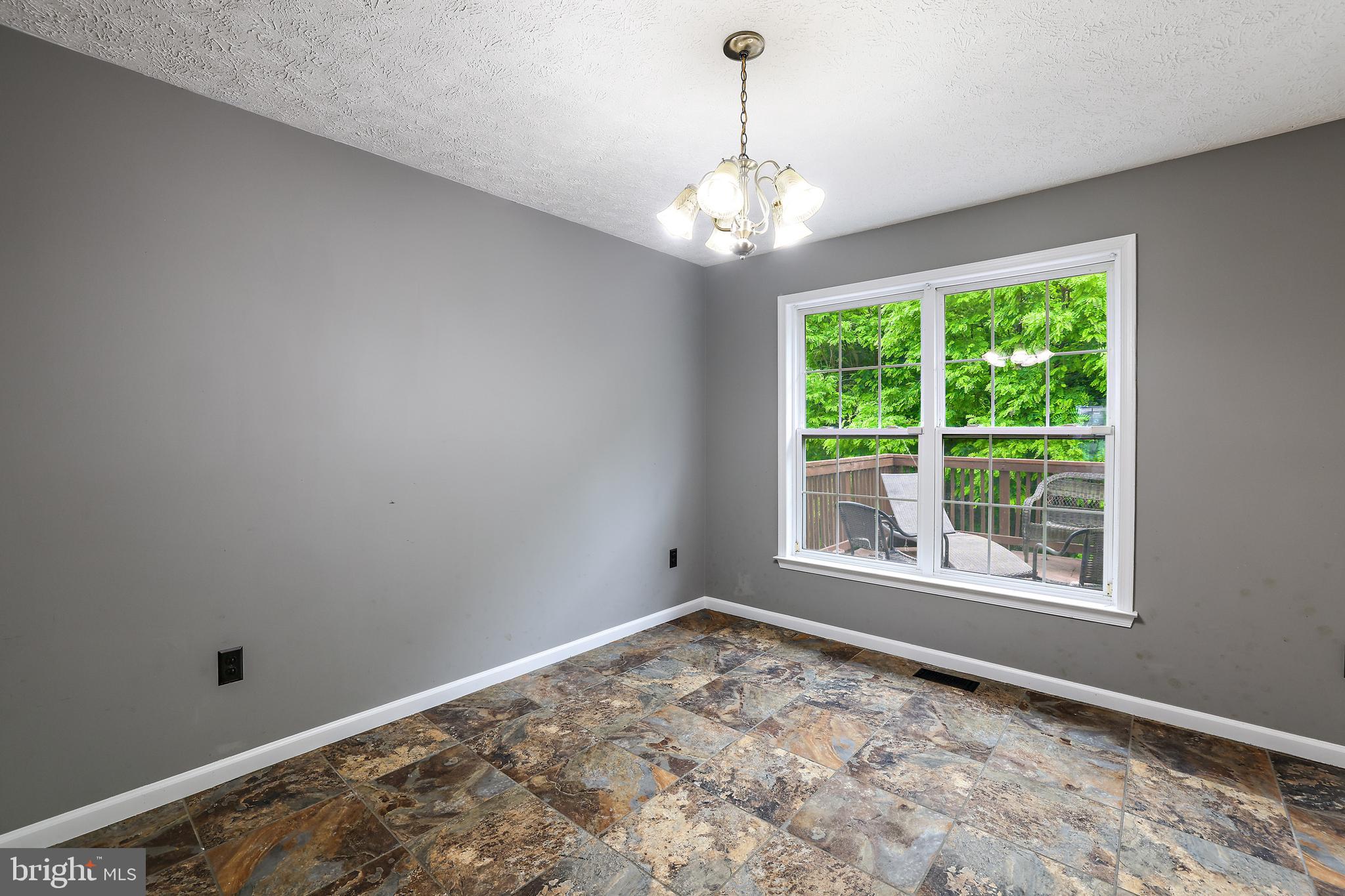 NOTTINGHAM VILLAGE - Residential