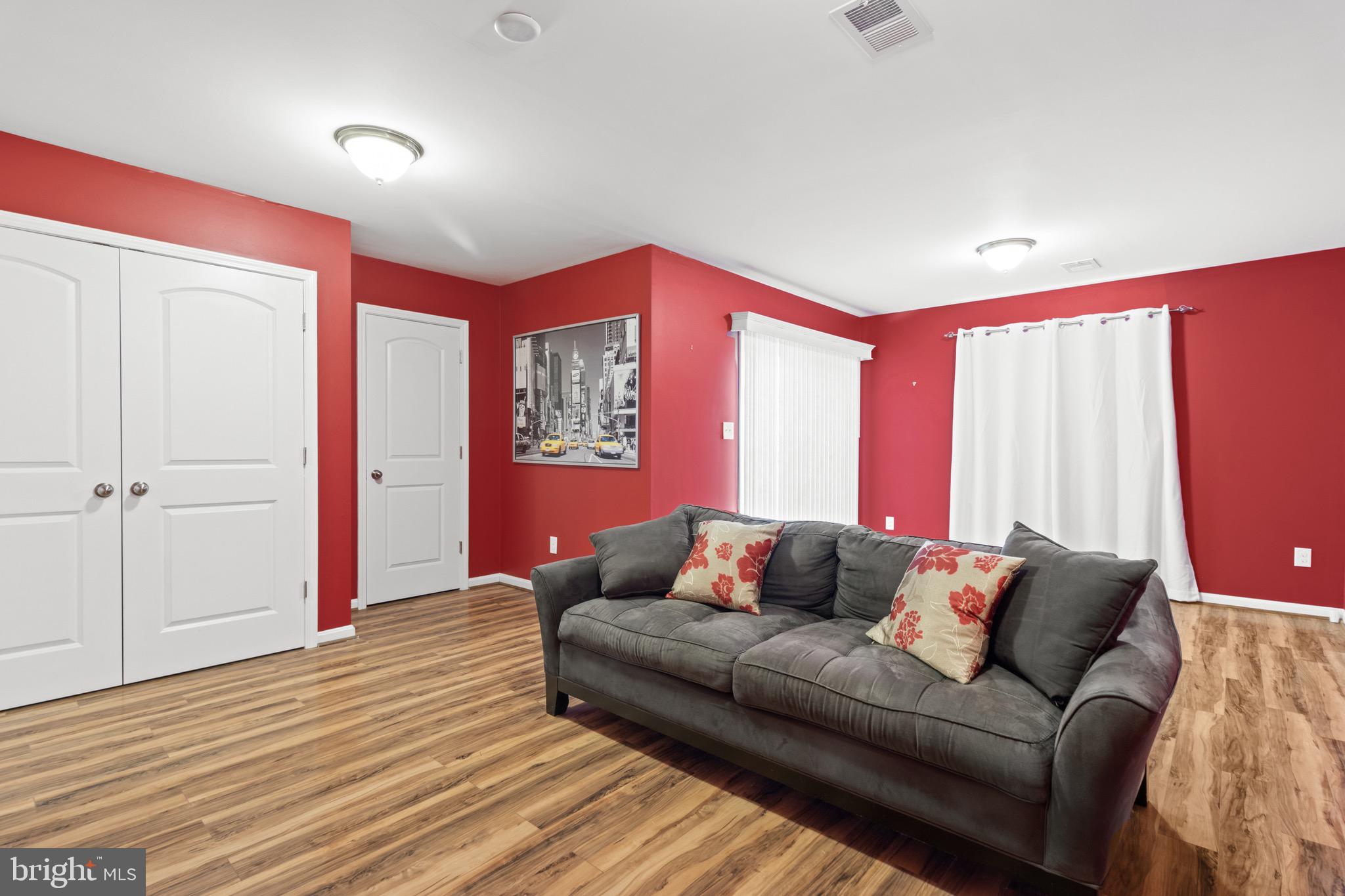 HYETTS CROSSING - Residential