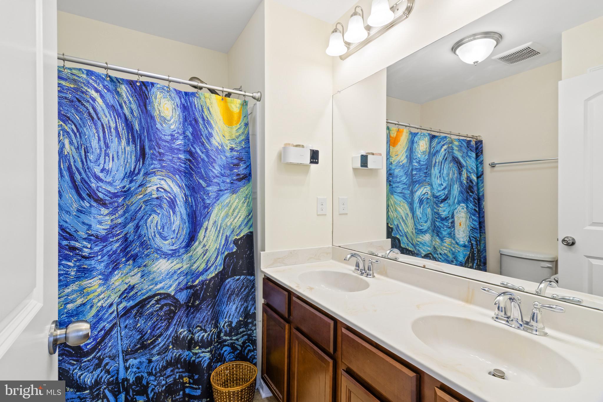 HYETTS CROSSING - Residential