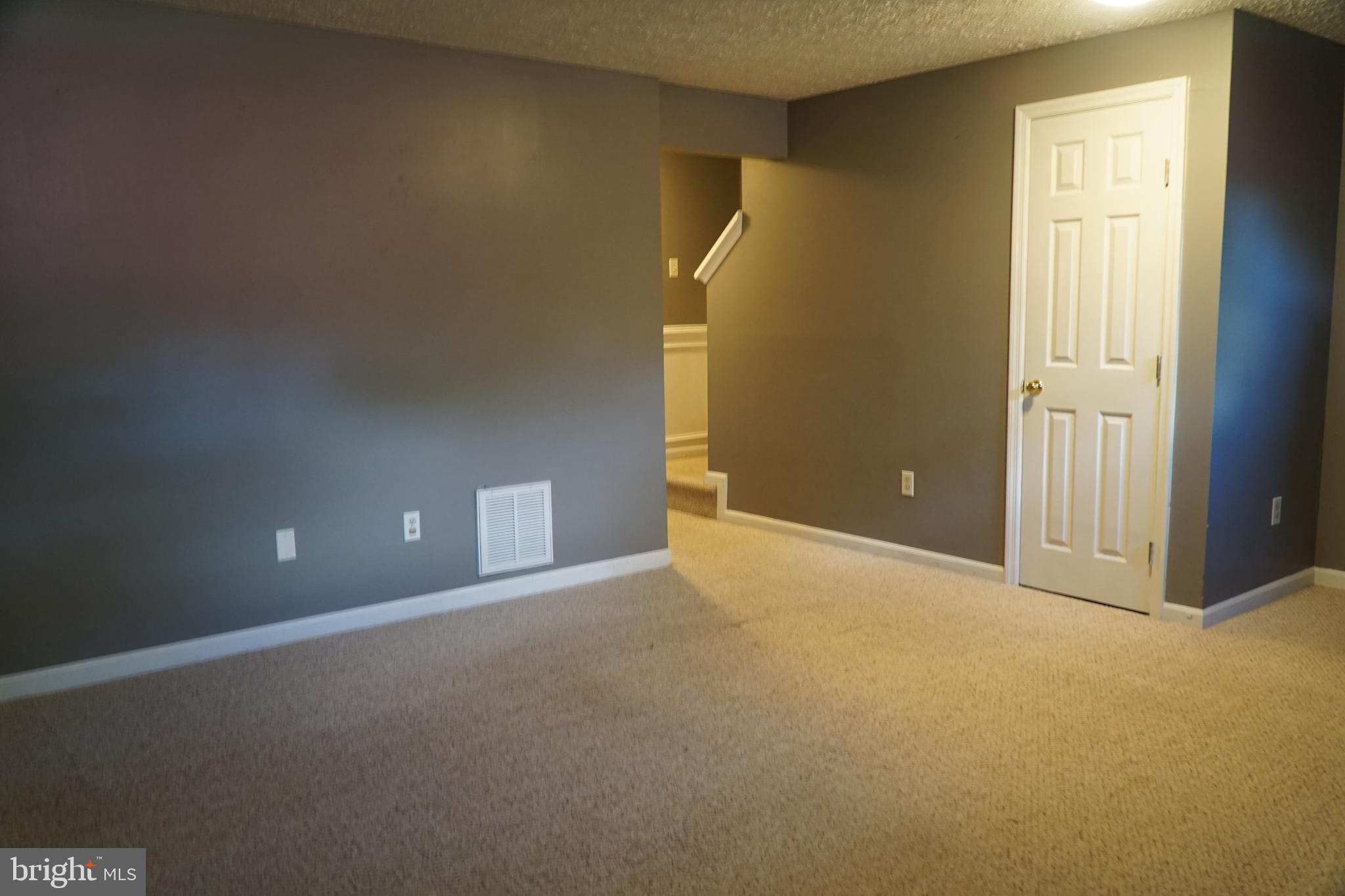 WINDING RIDGE - Residential Lease