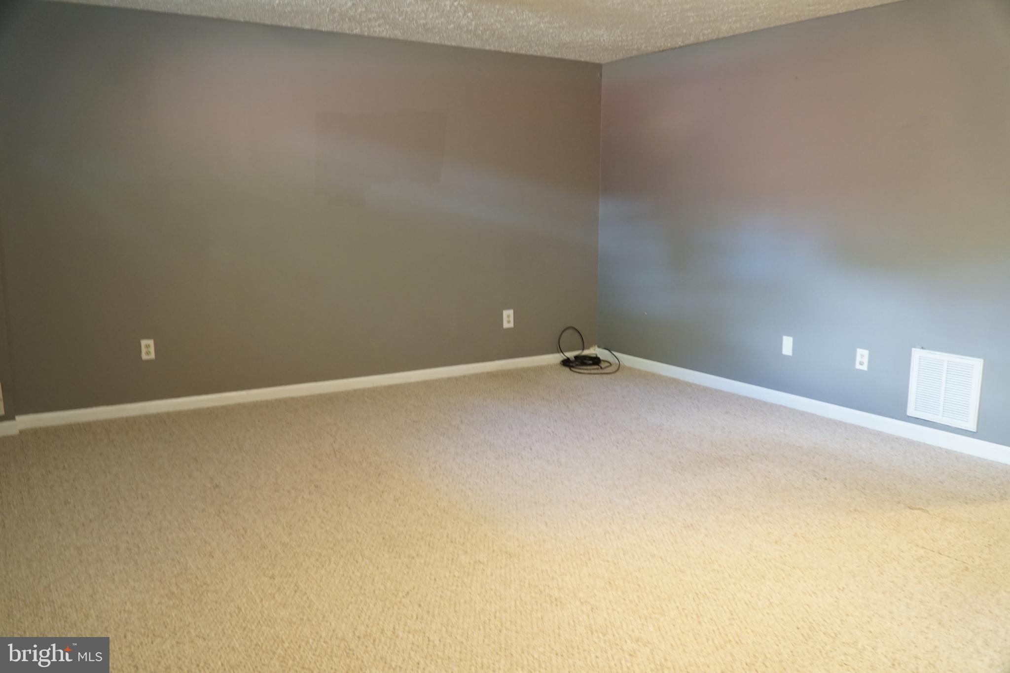 WINDING RIDGE - Residential Lease