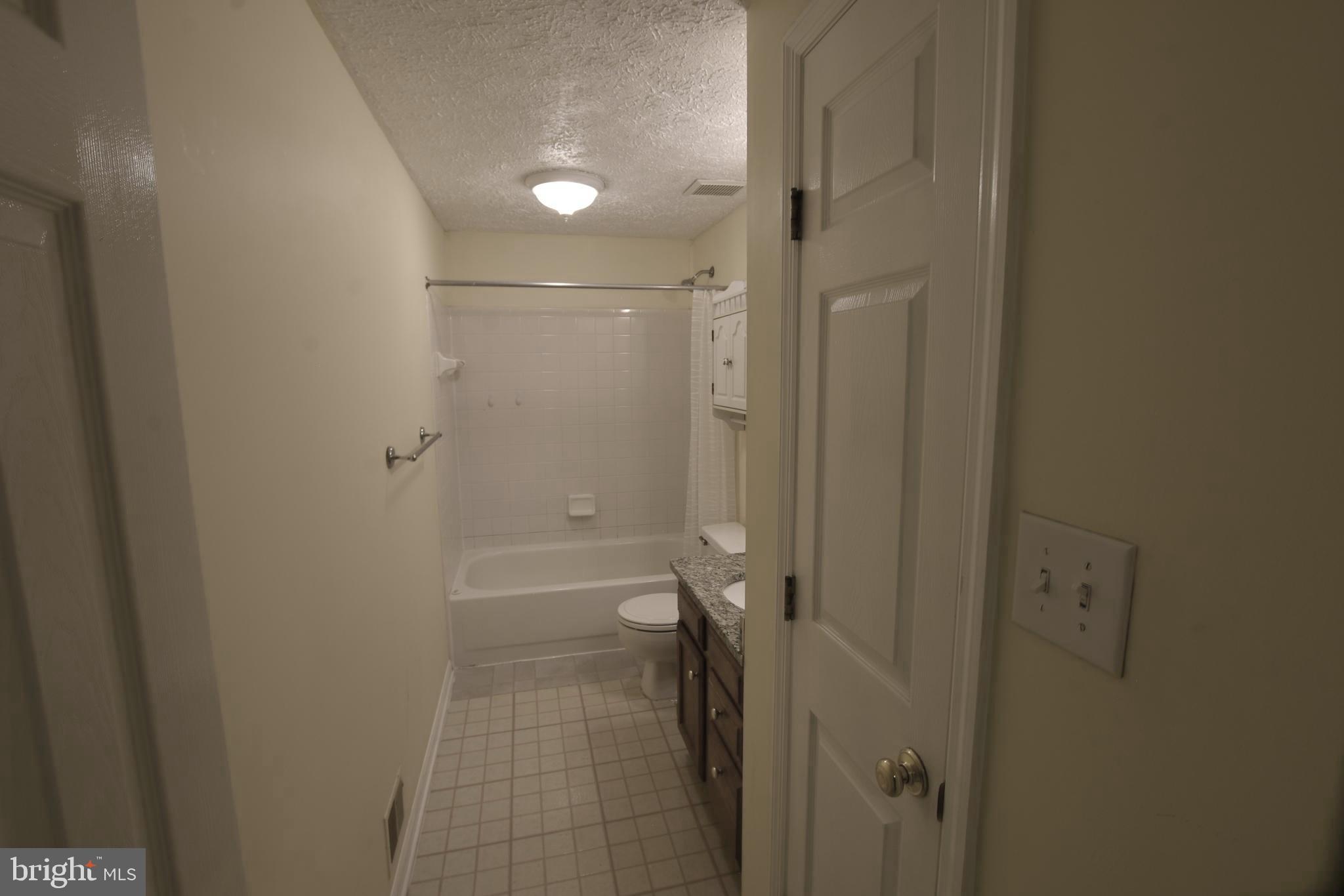 WINDING RIDGE - Residential Lease