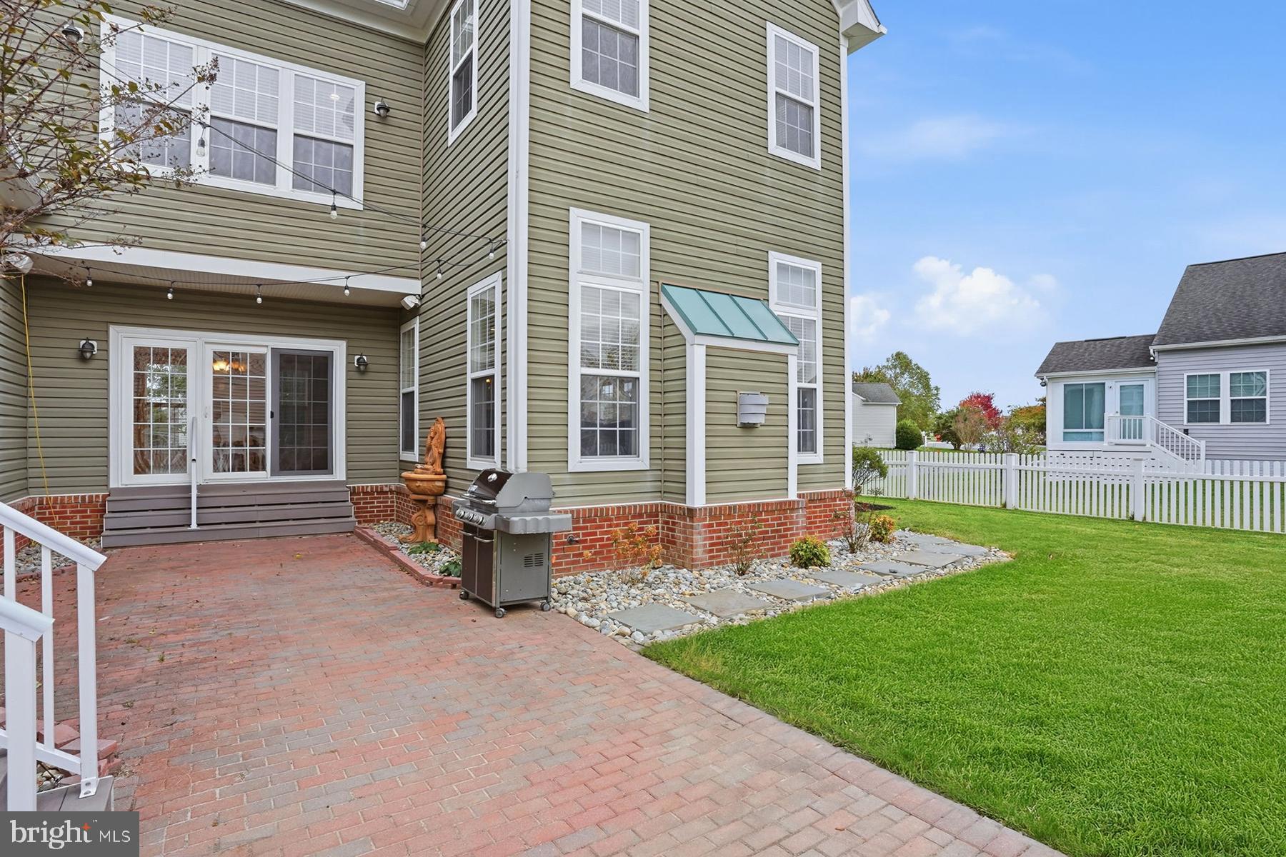 VINCENT OVERLOOK - Residential