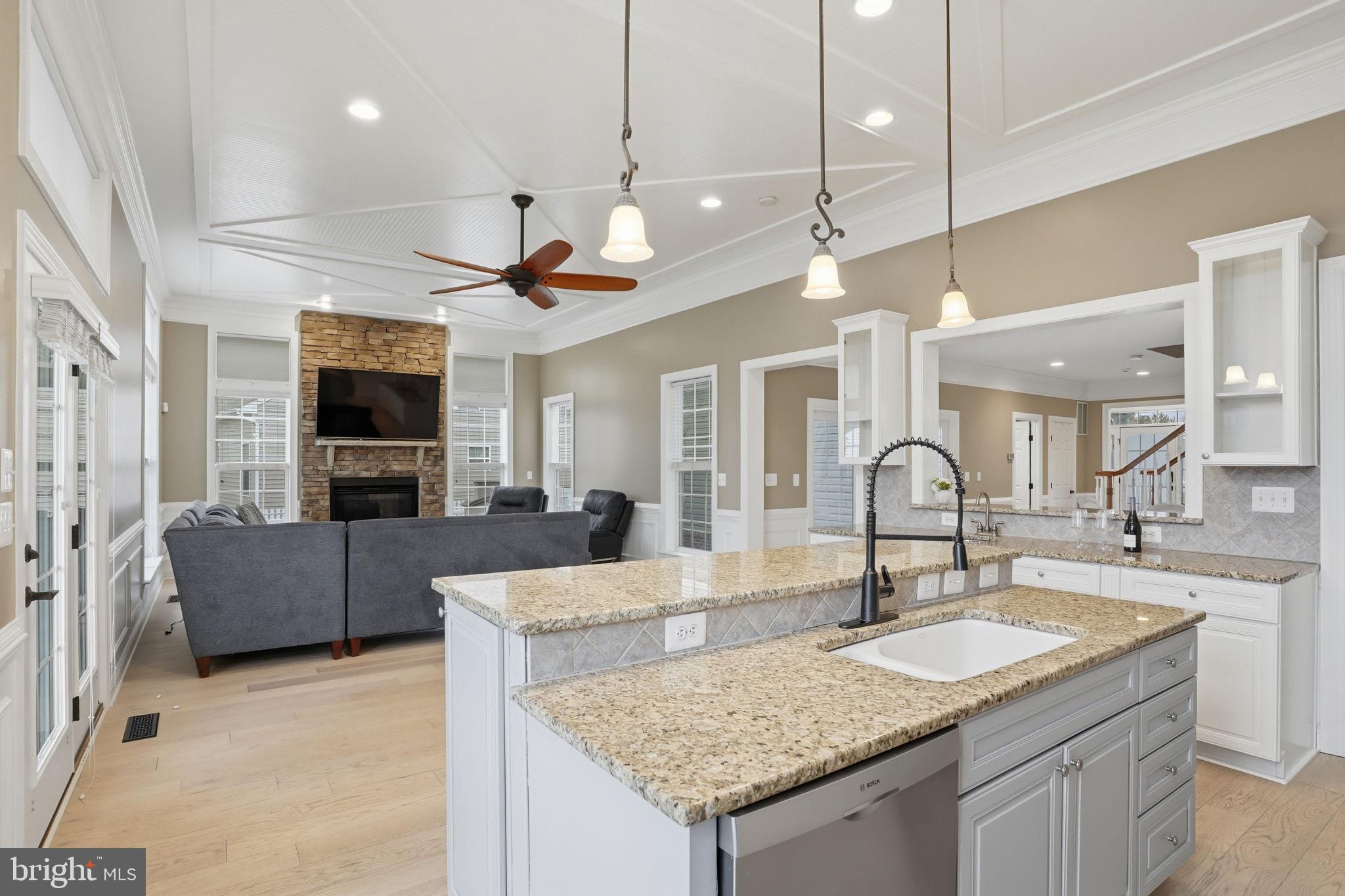 VINCENT OVERLOOK - Residential