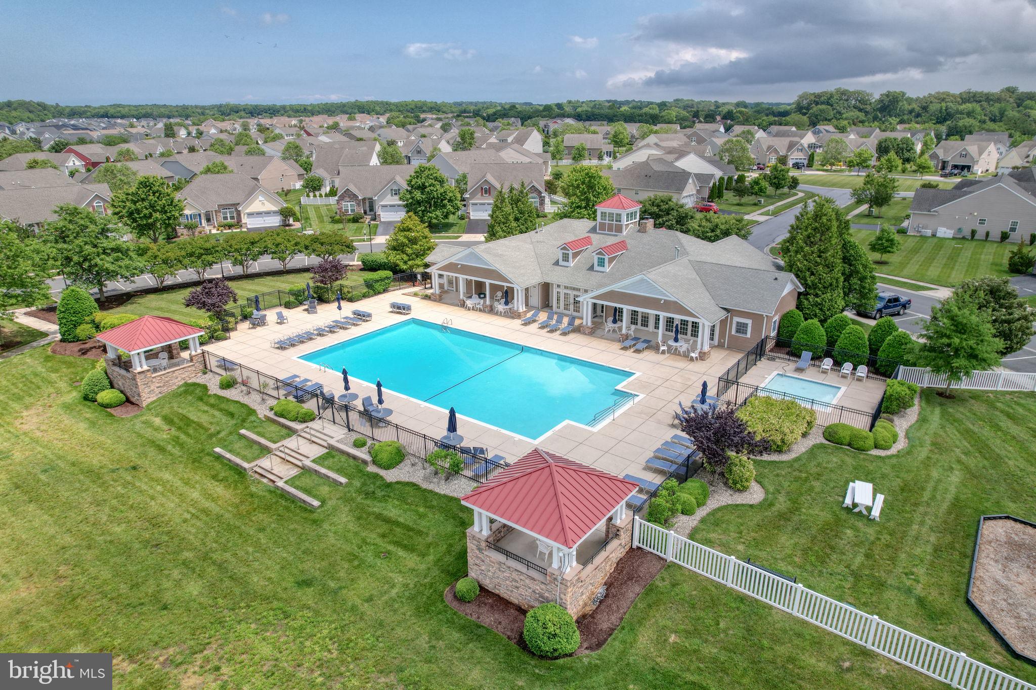 VINCENT OVERLOOK - Residential