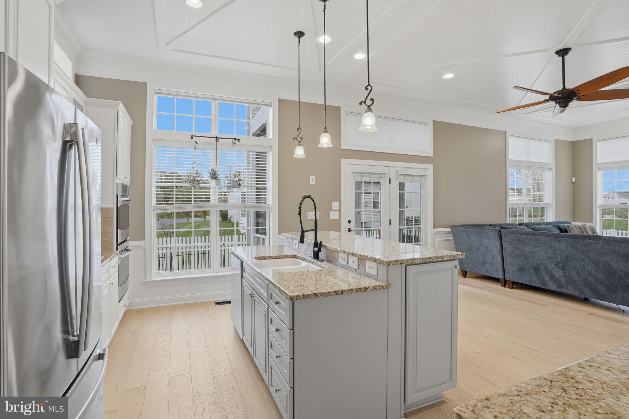 VINCENT OVERLOOK - Residential