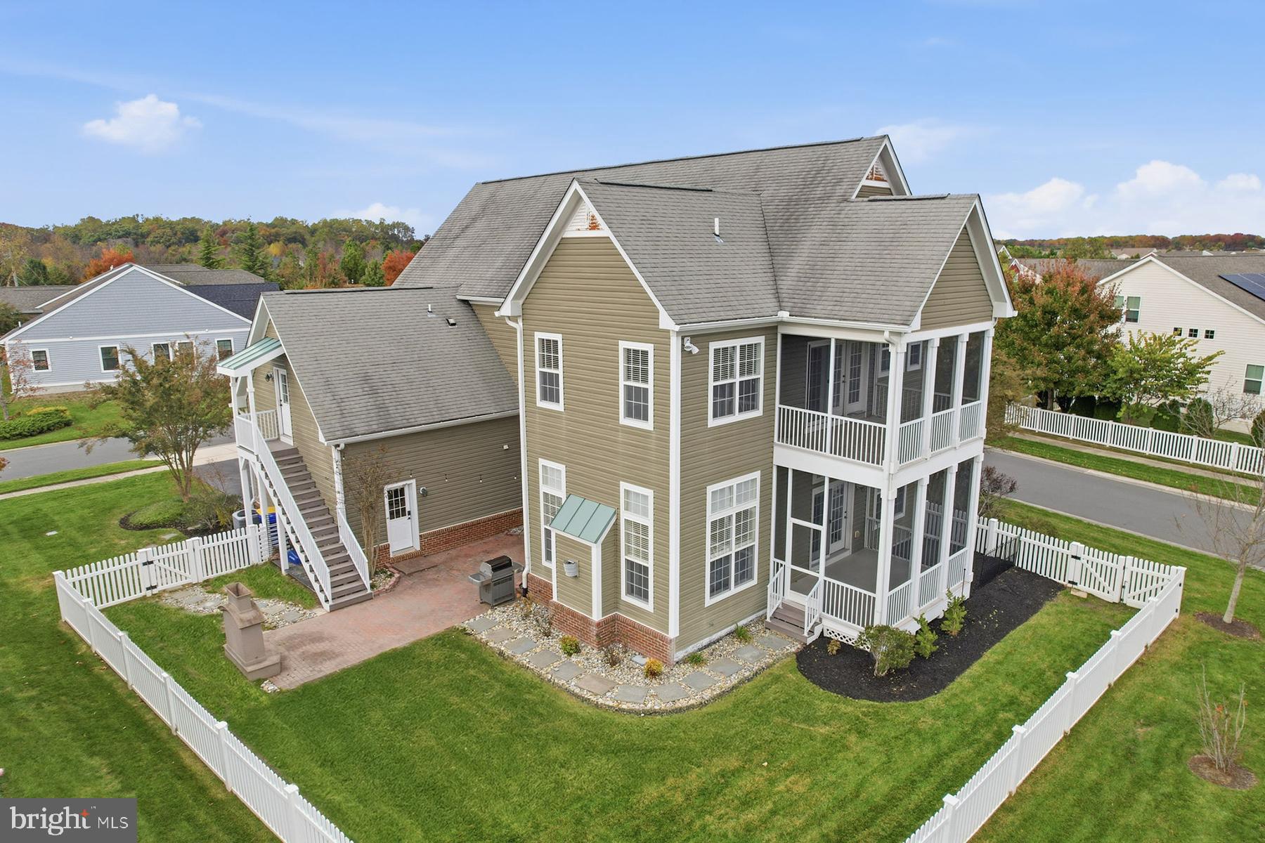 VINCENT OVERLOOK - Residential