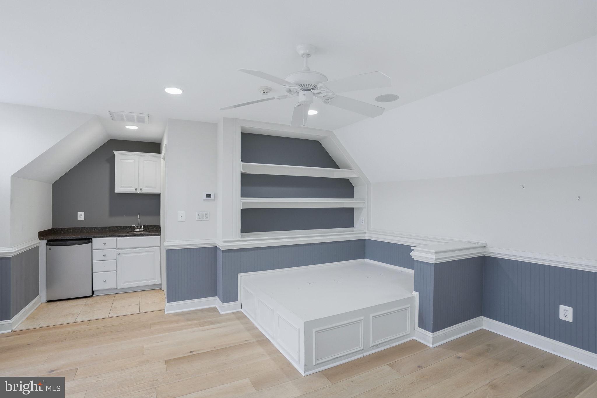 VINCENT OVERLOOK - Residential